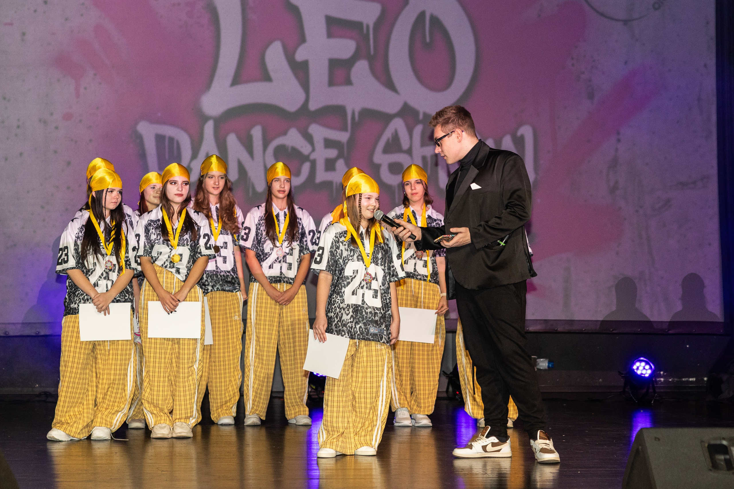 LEO DANCE SHOW WINTER 2025. Семейный и детский фотограф в Варшаве Мила Бобровская