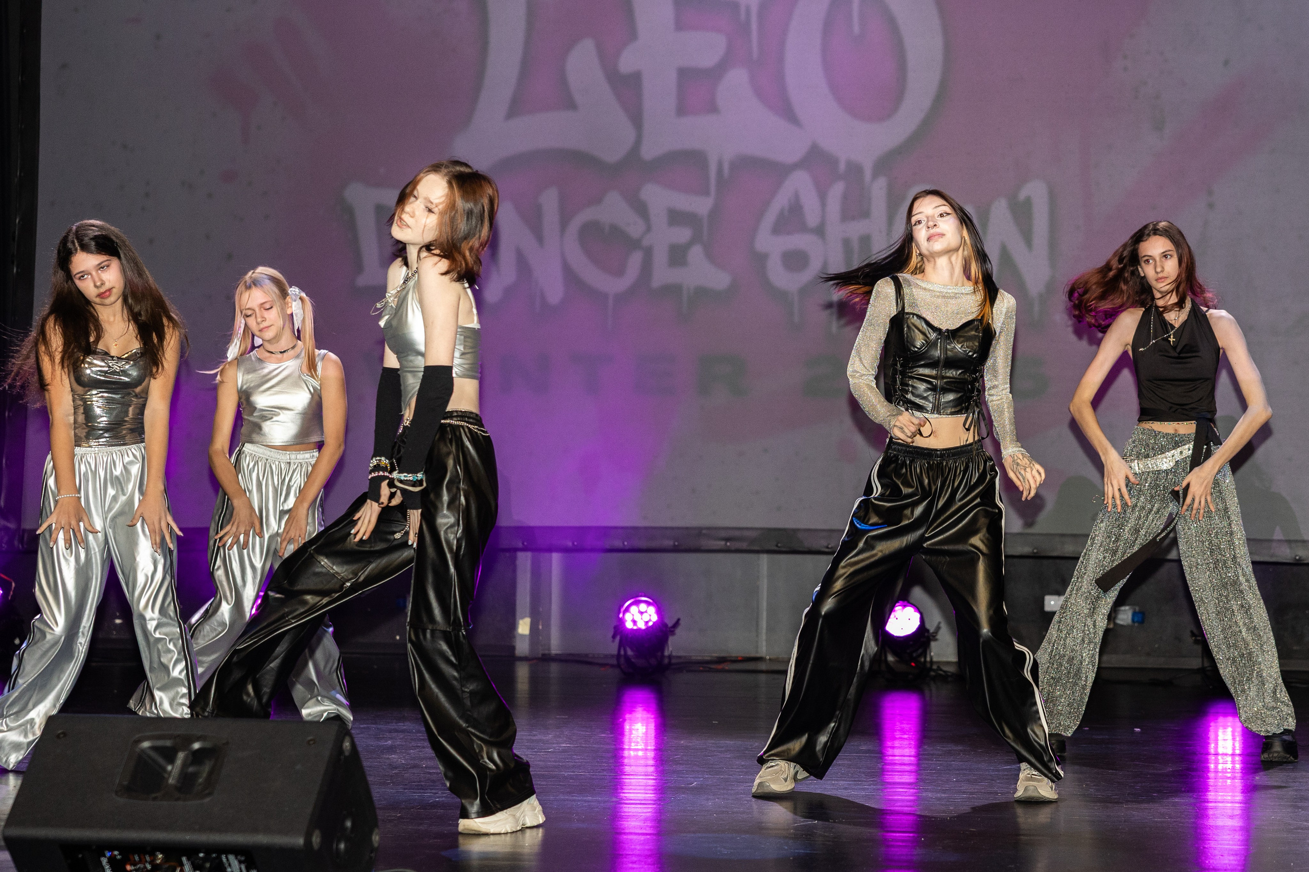 LEO DANCE SHOW WINTER 2025. Семейный и детский фотограф в Варшаве Мила Бобровская