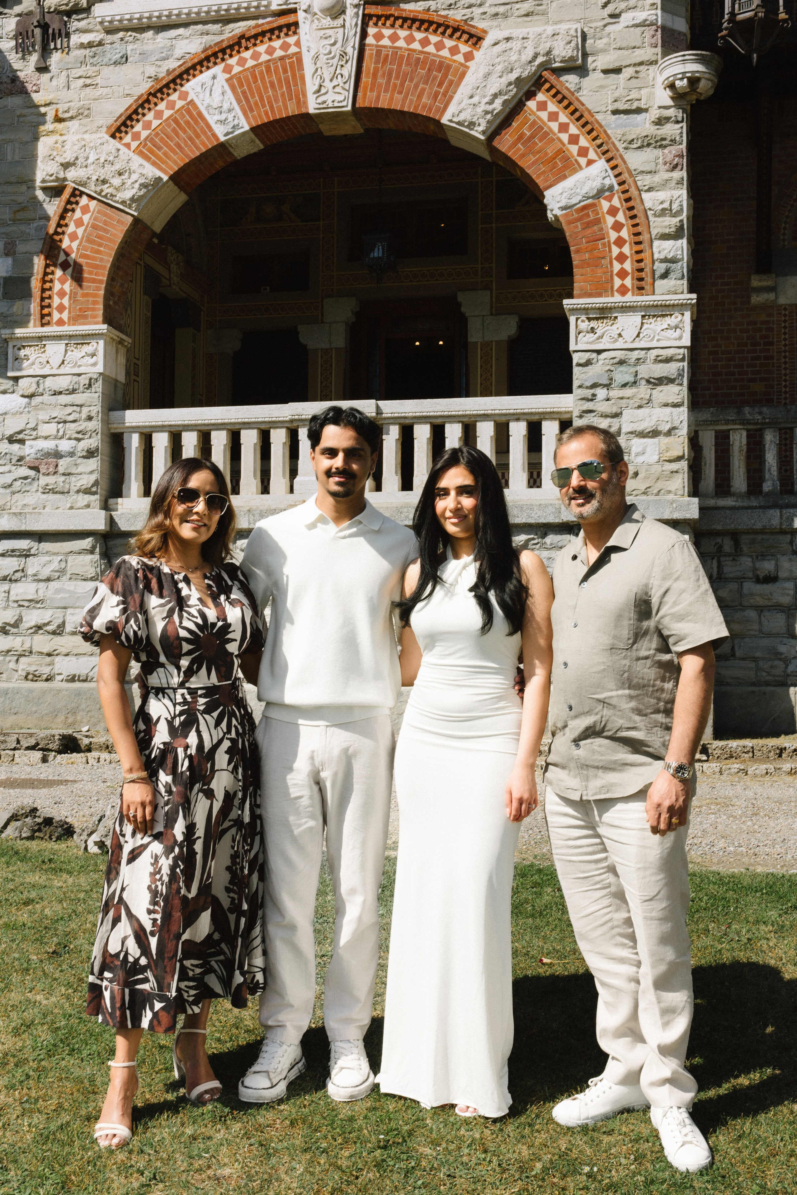 Vish & Kajal. Wedding photographer in Italy