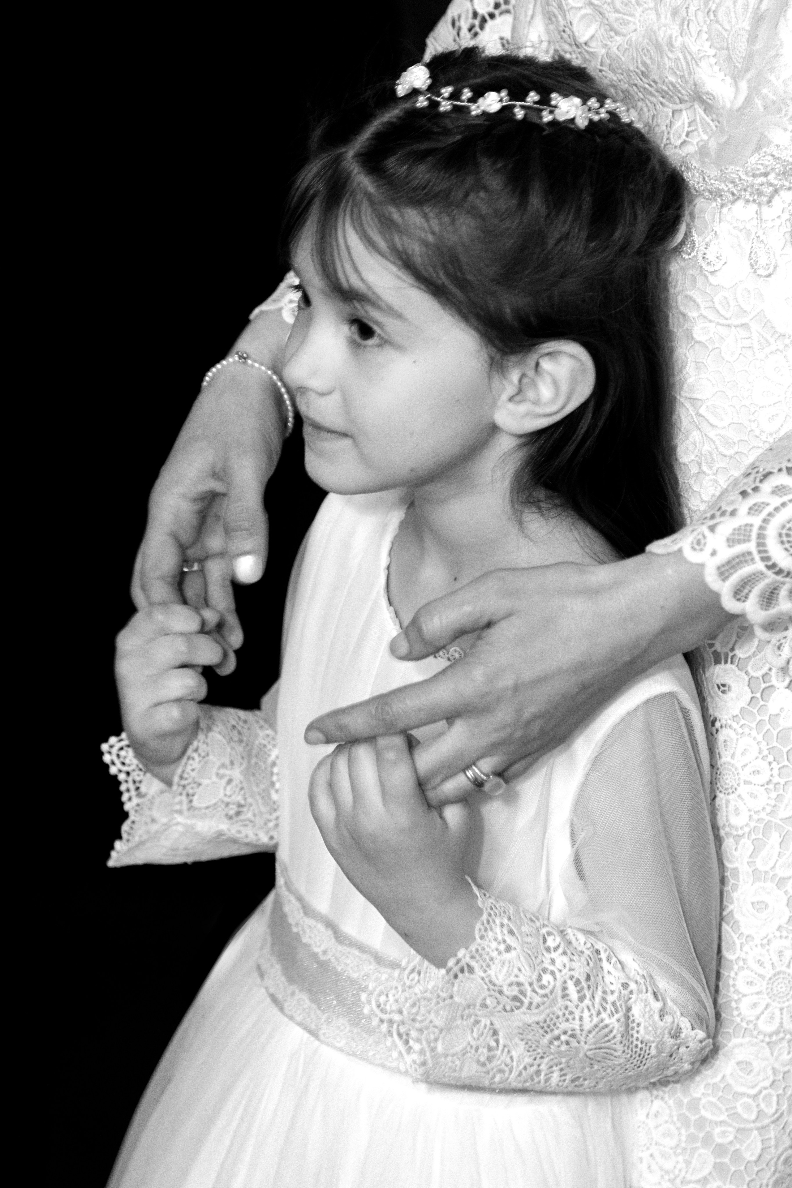 Un petit aperçu du baptême d’Emma ✨. Wedding, event and family photographer in Paris, Emilian Olaru