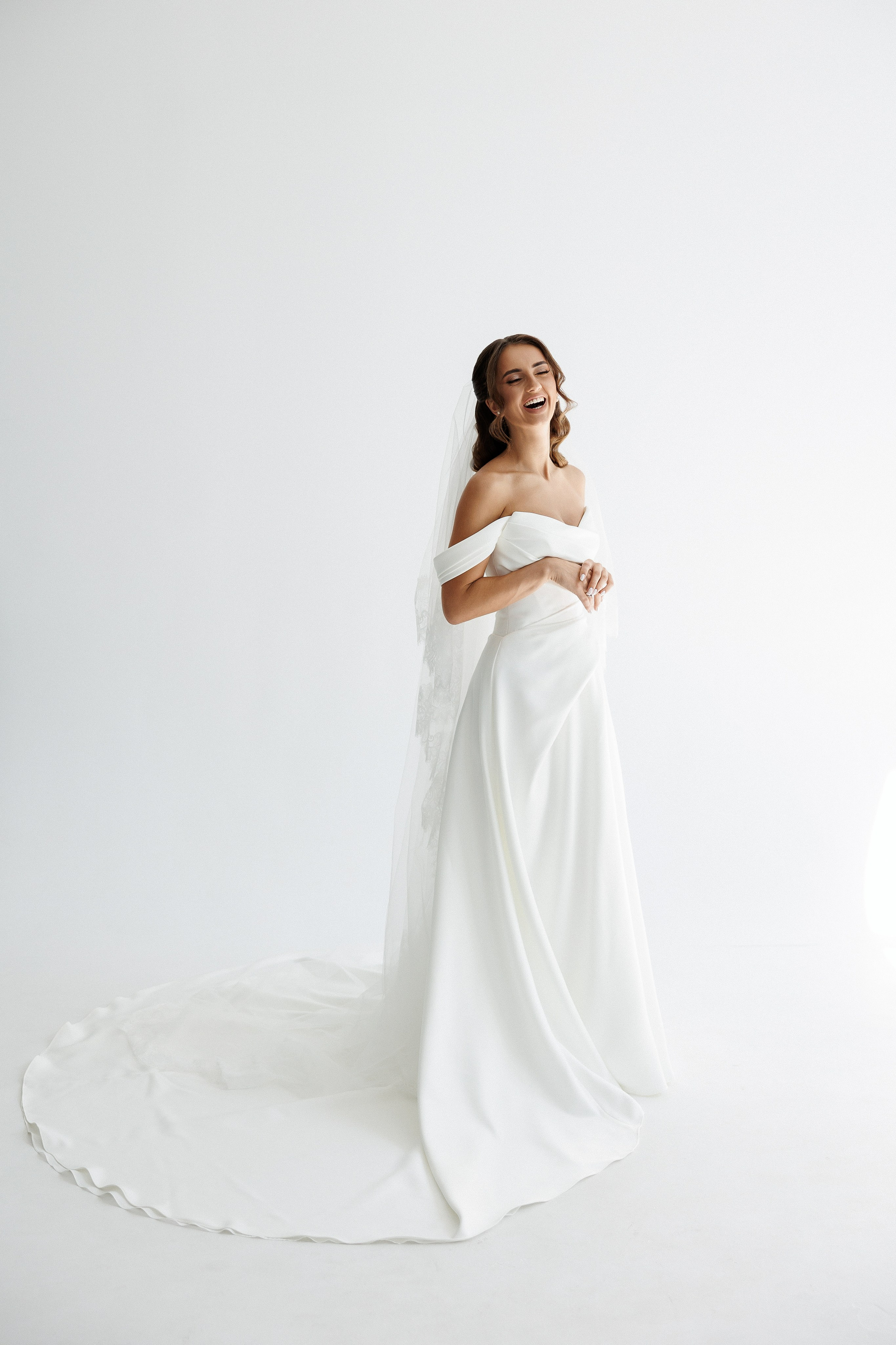 Eugen & Livia — Grand Elysee — Wedding Day. Servicii Foto și Video 067188353