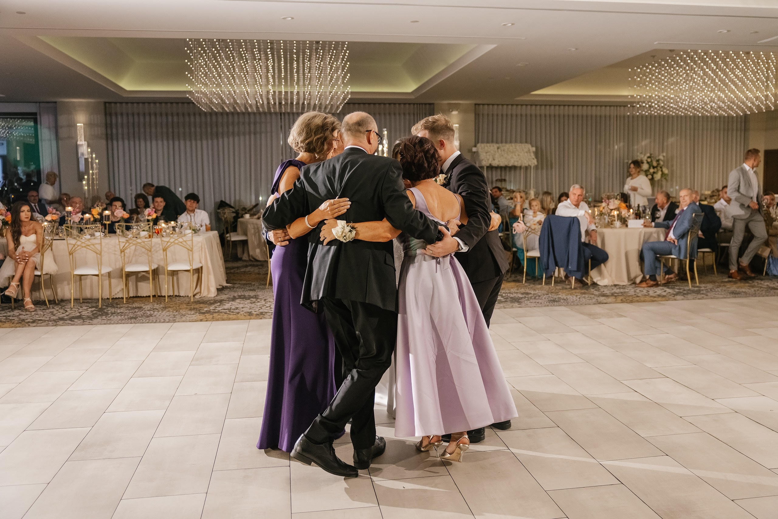 09.06.2025 Wedding. Wedding family event photographer in Chicago Nick Yushevich