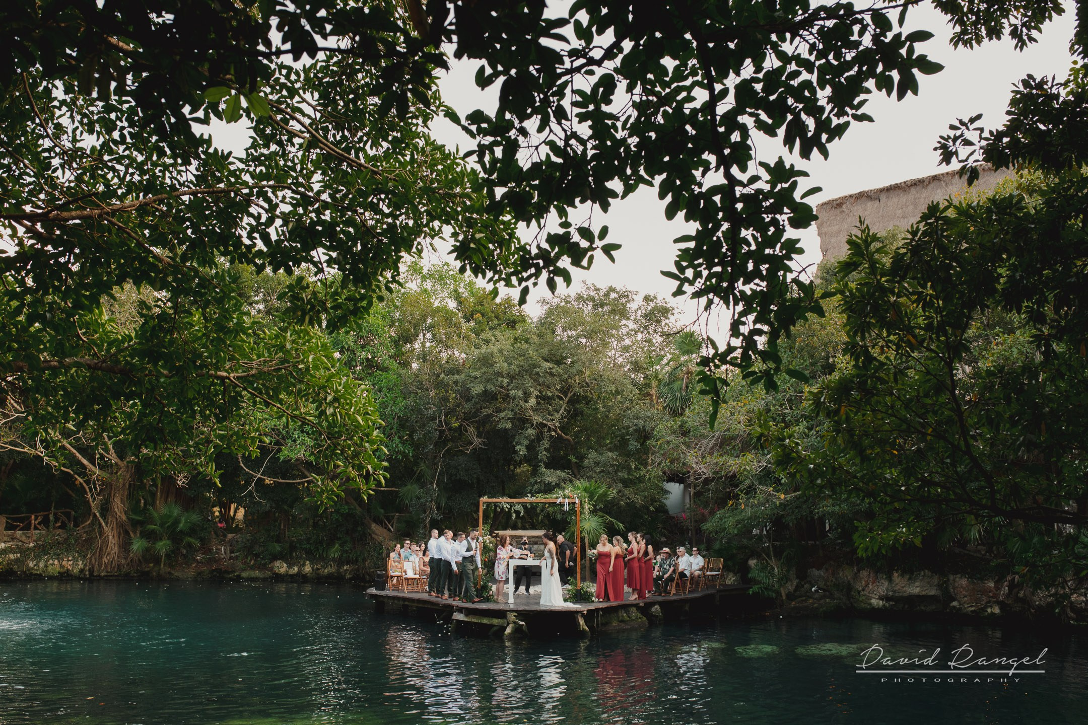 Classic Weddings. Destination wedding photographer based in Cancun and Riviera Maya with service worldwide