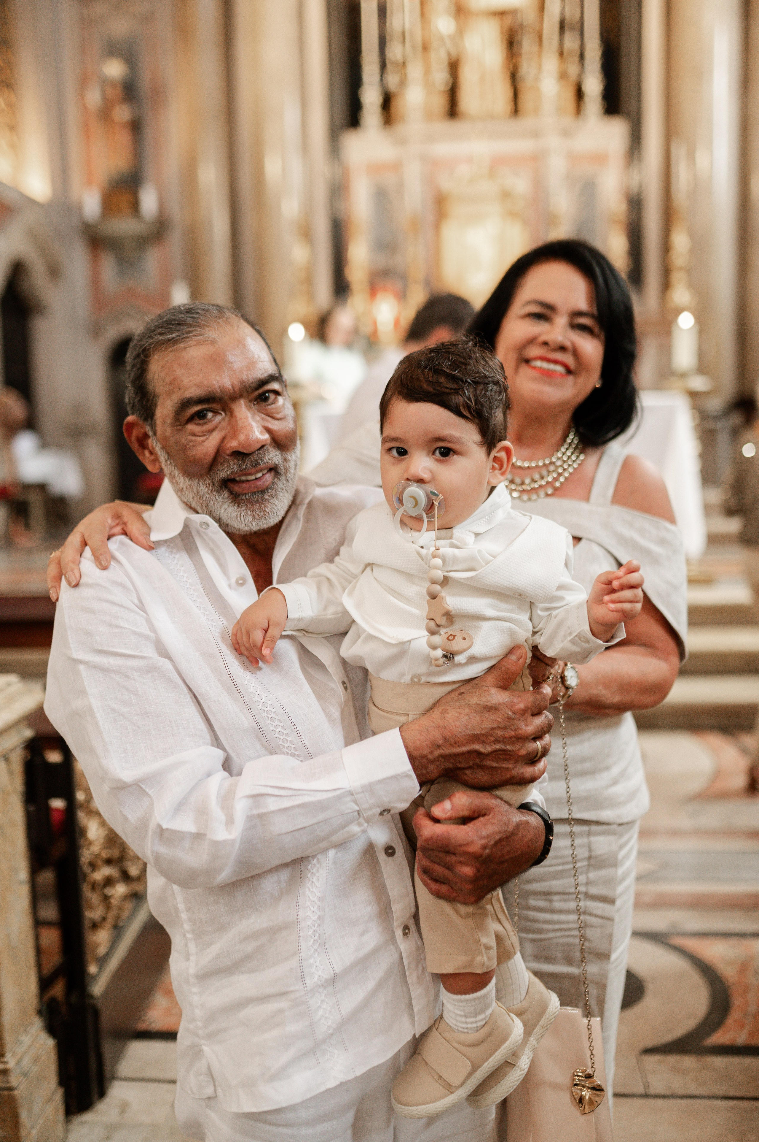 Фотосъёмка крестин — тёплые и значимые моменты. Ваш фотограф в Лиссабоне — Анна Белова