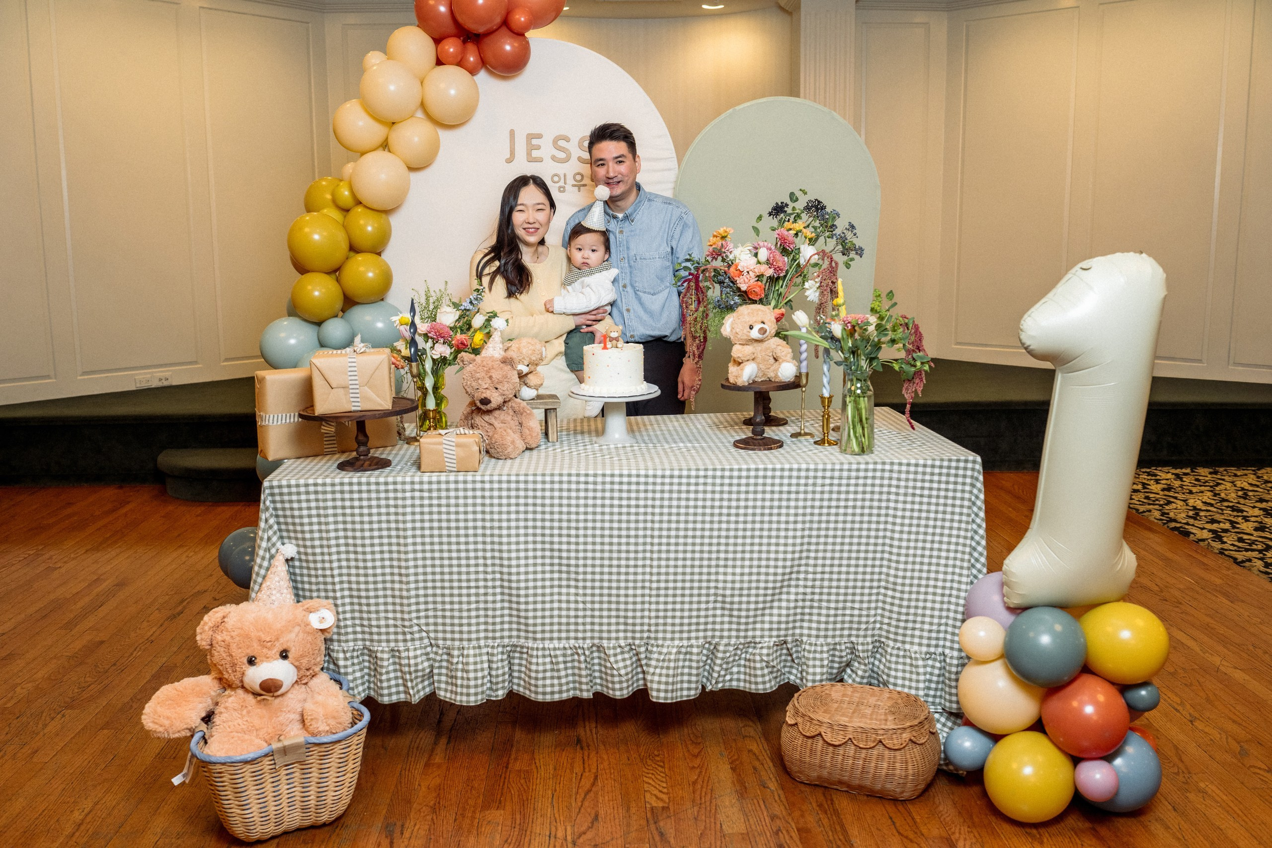 Jesse’s 1st birthday. Alisa Tant — Family and newborn photographer Bucks County, Montgomery county, Philadelphia, NJ