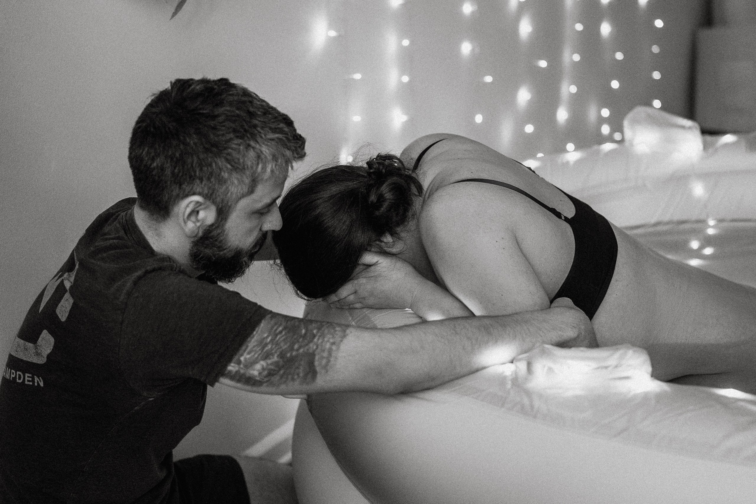 Home birth. Alisa Tant — Family and newborn photographer Bucks County, Montgomery county, Philadelphia, NJ