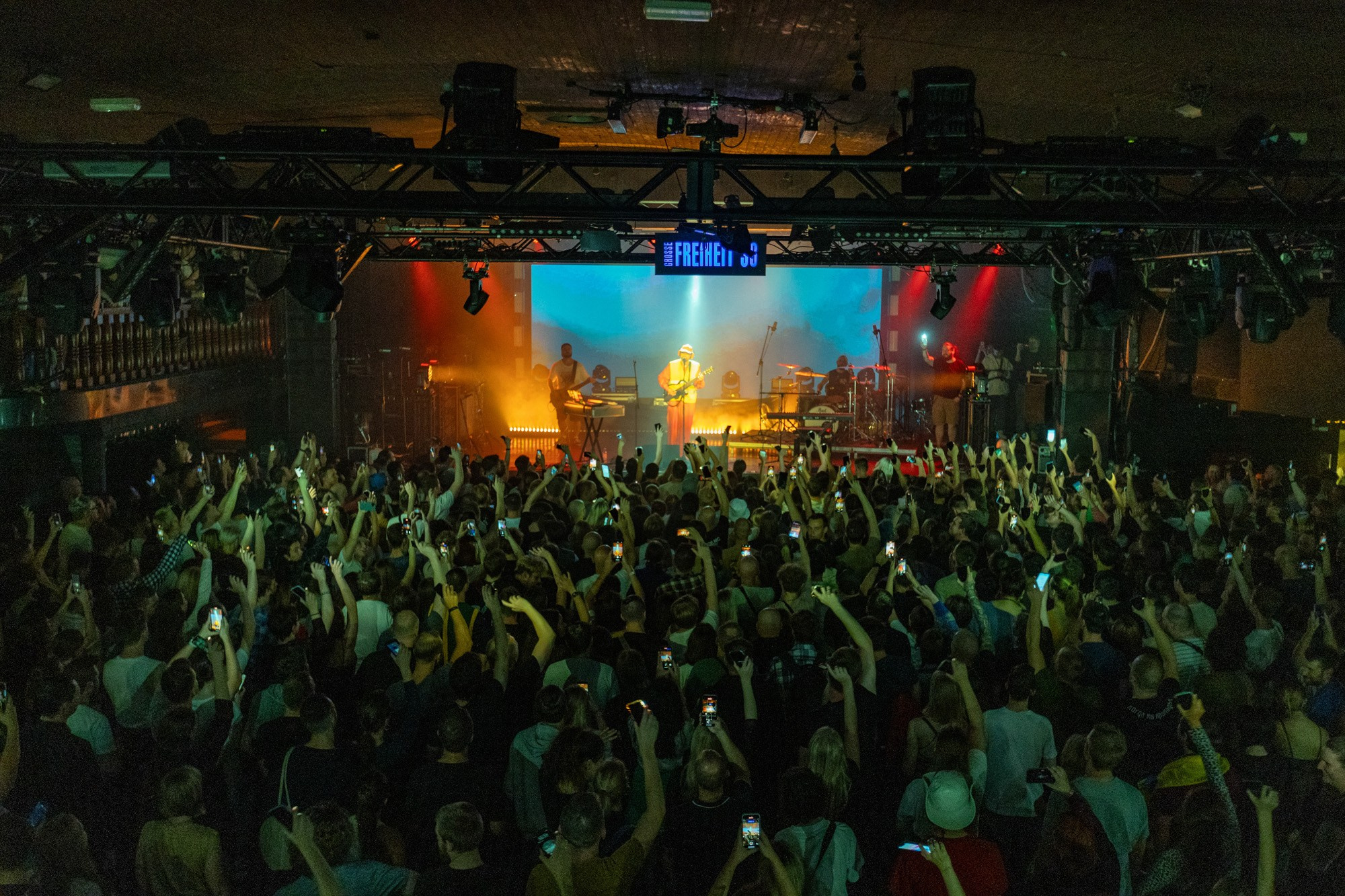 Noise MC. Dmitrii Lukinykh | Visuelles Storytelling & Cinematische Fotografie in Hamburg