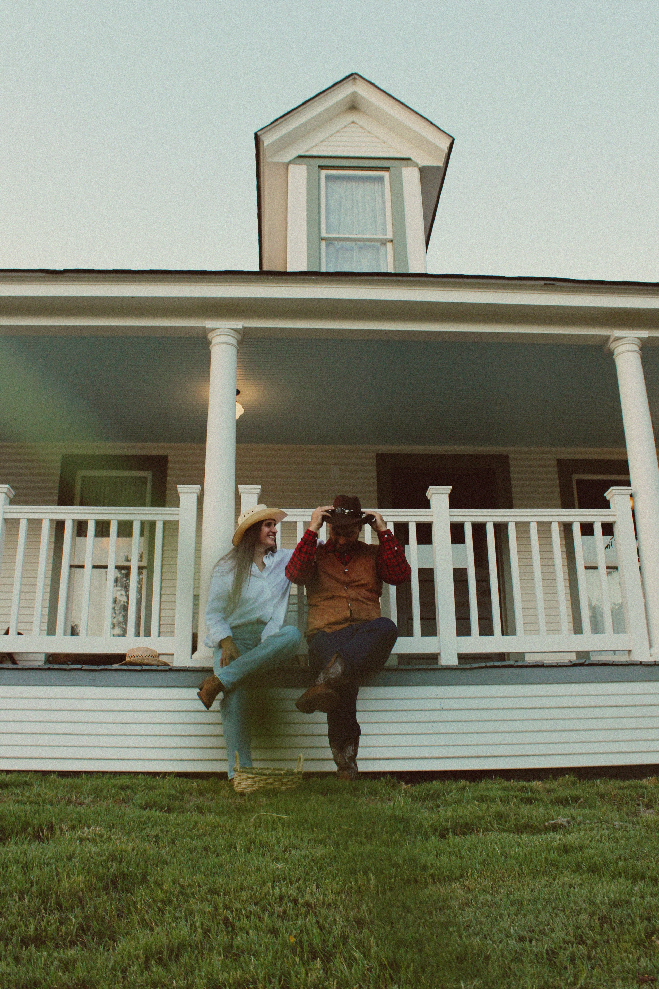 Texas Countryside Family Photoshoot in Cowboy Style. Lana Petrychenko — Portrait & Family Photographer. Valencia, Spain