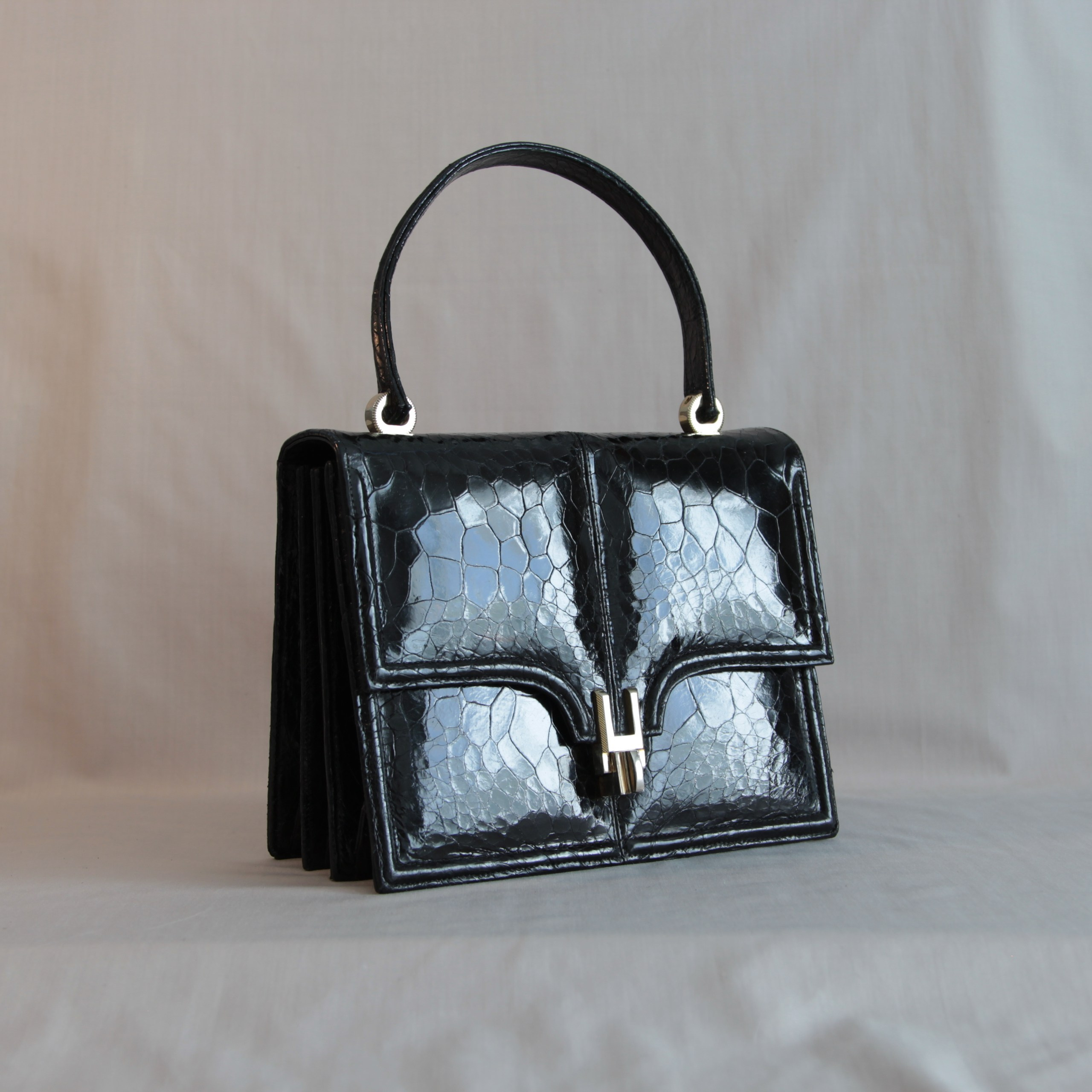 Bag5. Современнные и актикварные украшения в Барселоне, Москве и Санкт-Петербурге