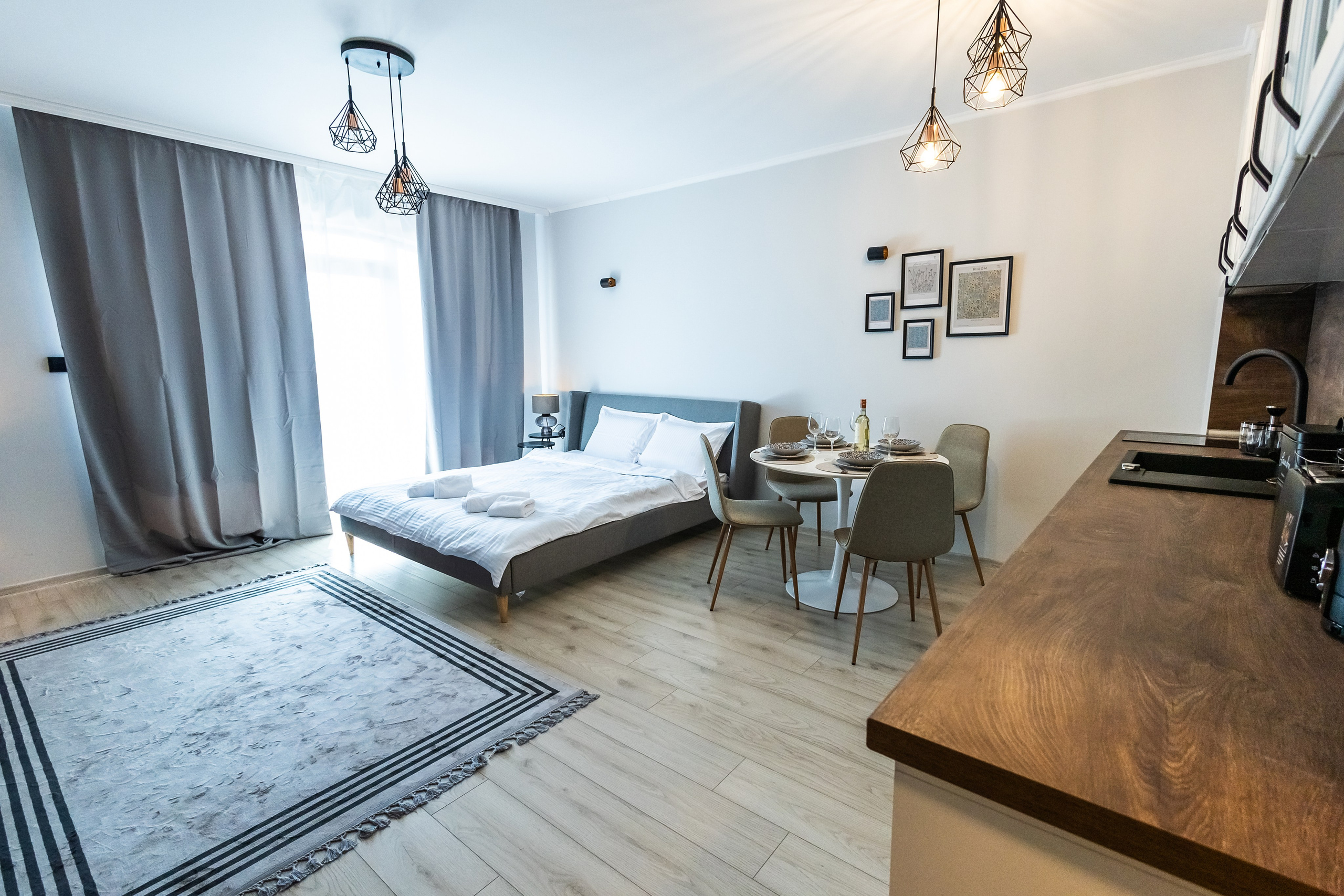 Хотел. Фотограф Ирина Йотова