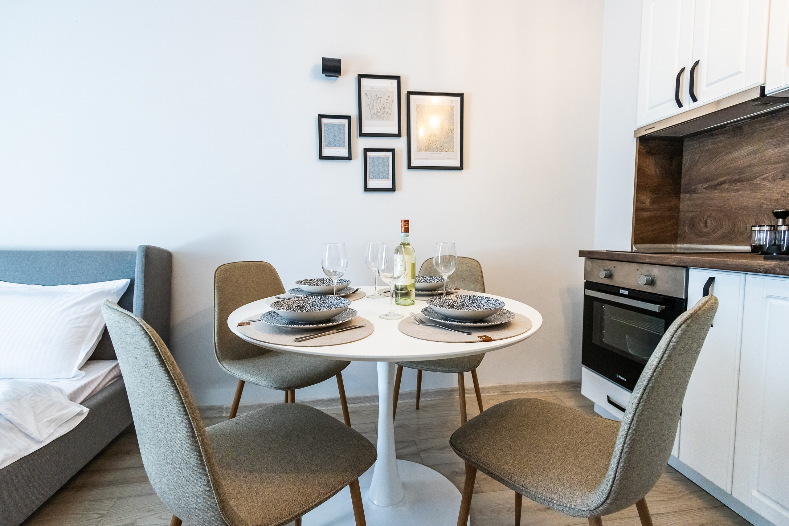 Хотел. Фотограф Ирина Йотова