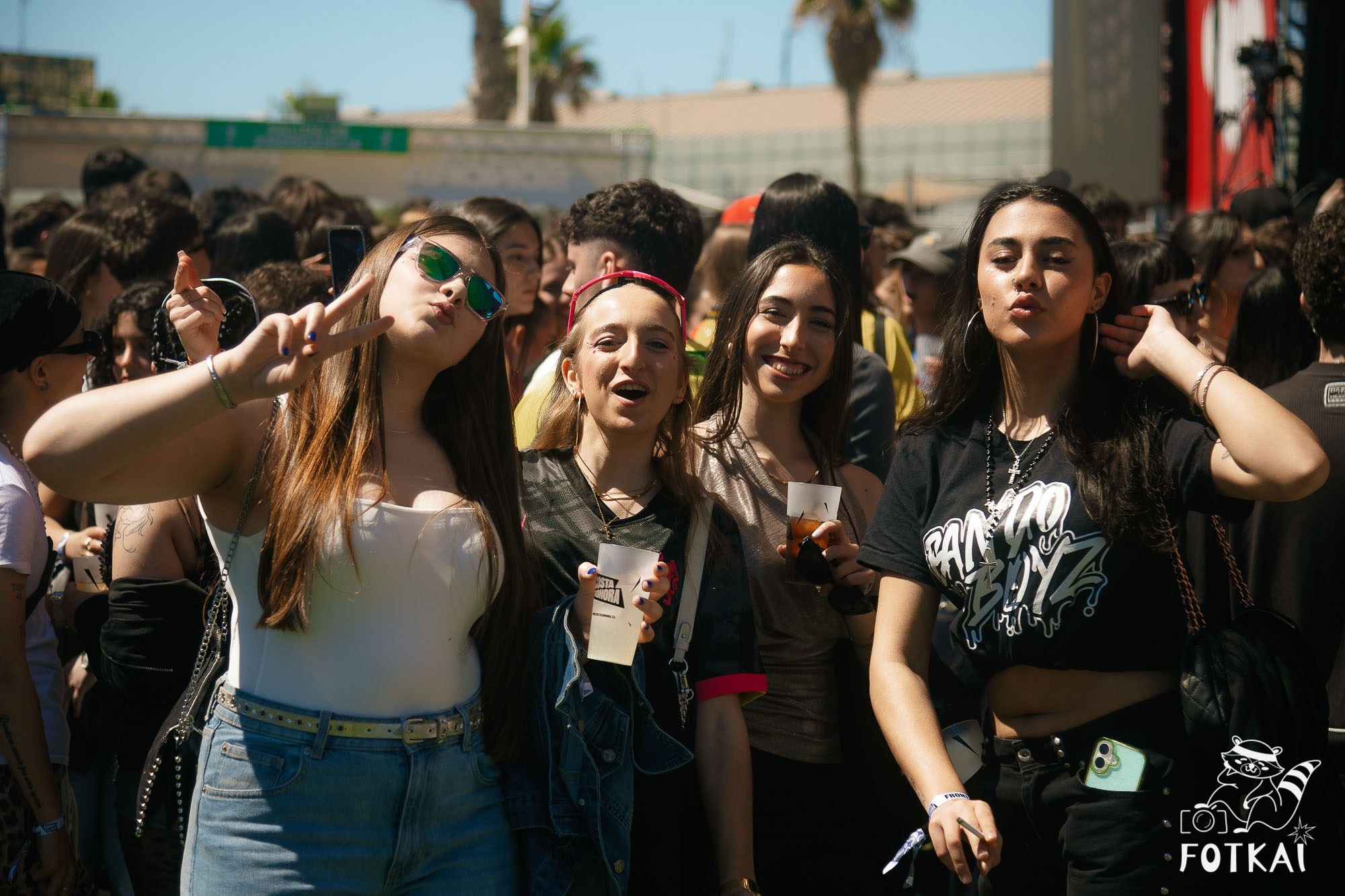 Costa Sonora 2026 Alicante Day 1 Photos — Find Yourself, Friends and Festival Crowd | FOTKAI