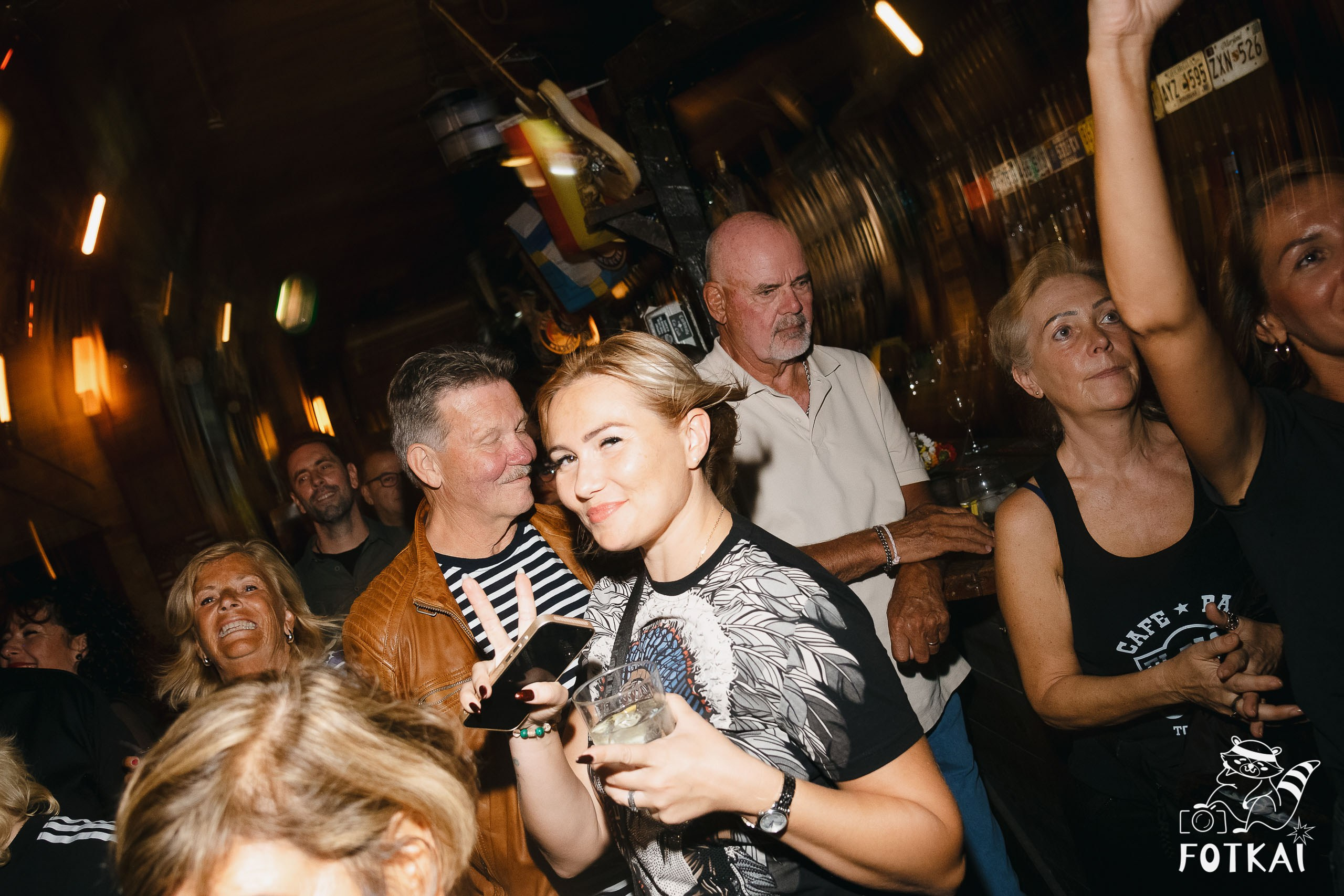 Фоторепортаж JAM Night в El Paso Bar, Torrevieja — живая музыка и атмосфера Коста-Бланки | FOTKAI