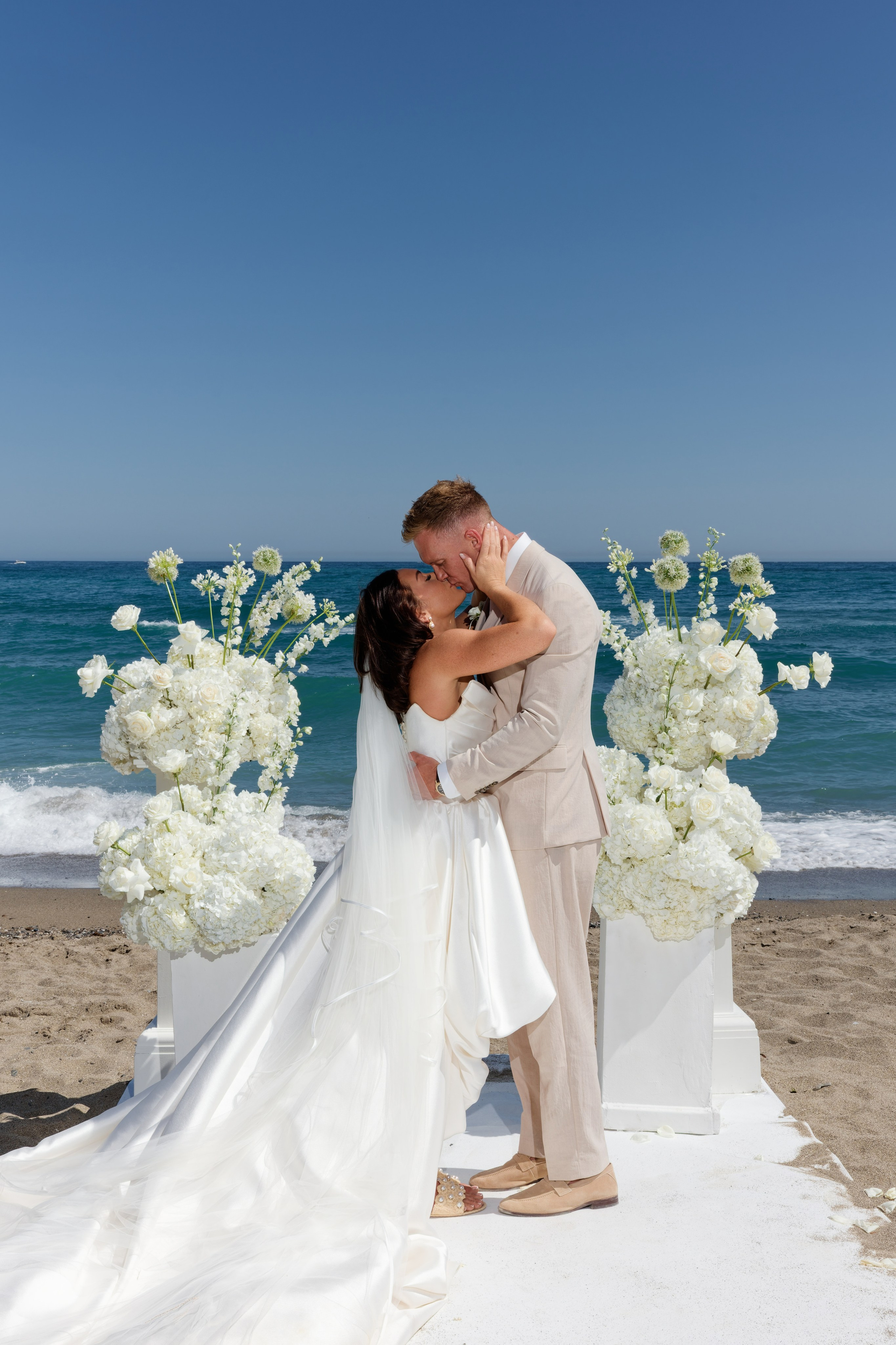 Beach Wedding in Marbella PREVIEW. Destination Wedding Photographer — Nikita Burtsev