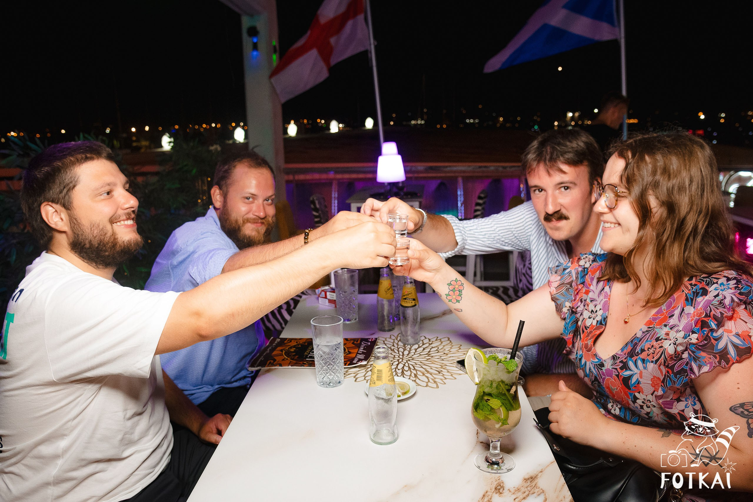 The Sunset Lounge Bar: Reportaje fotográfico 08.08.25 | FOTKAI