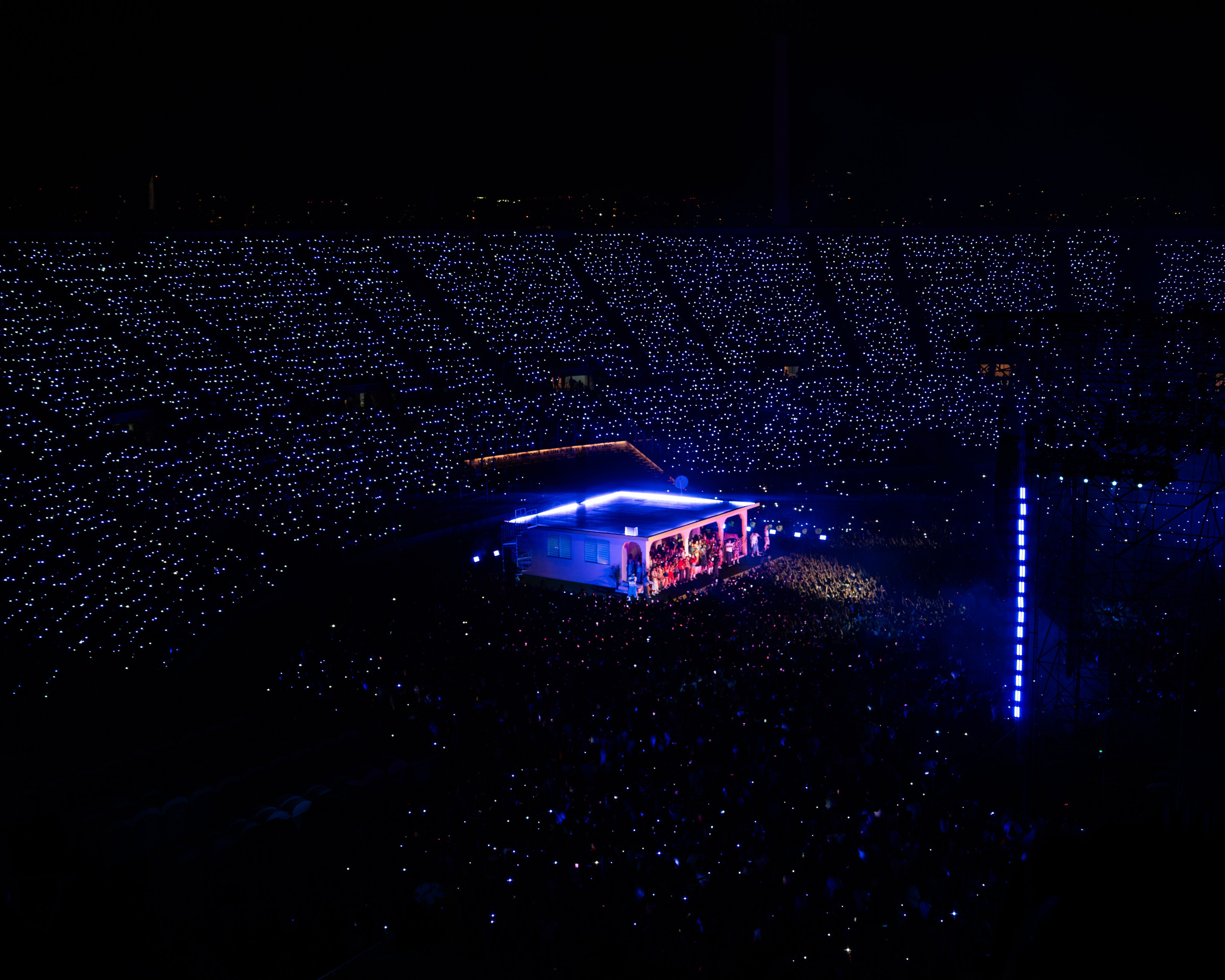 BADBUNNY DtMf. DEYA BELTRAN Maquilladora, fotógrafa y vídeos