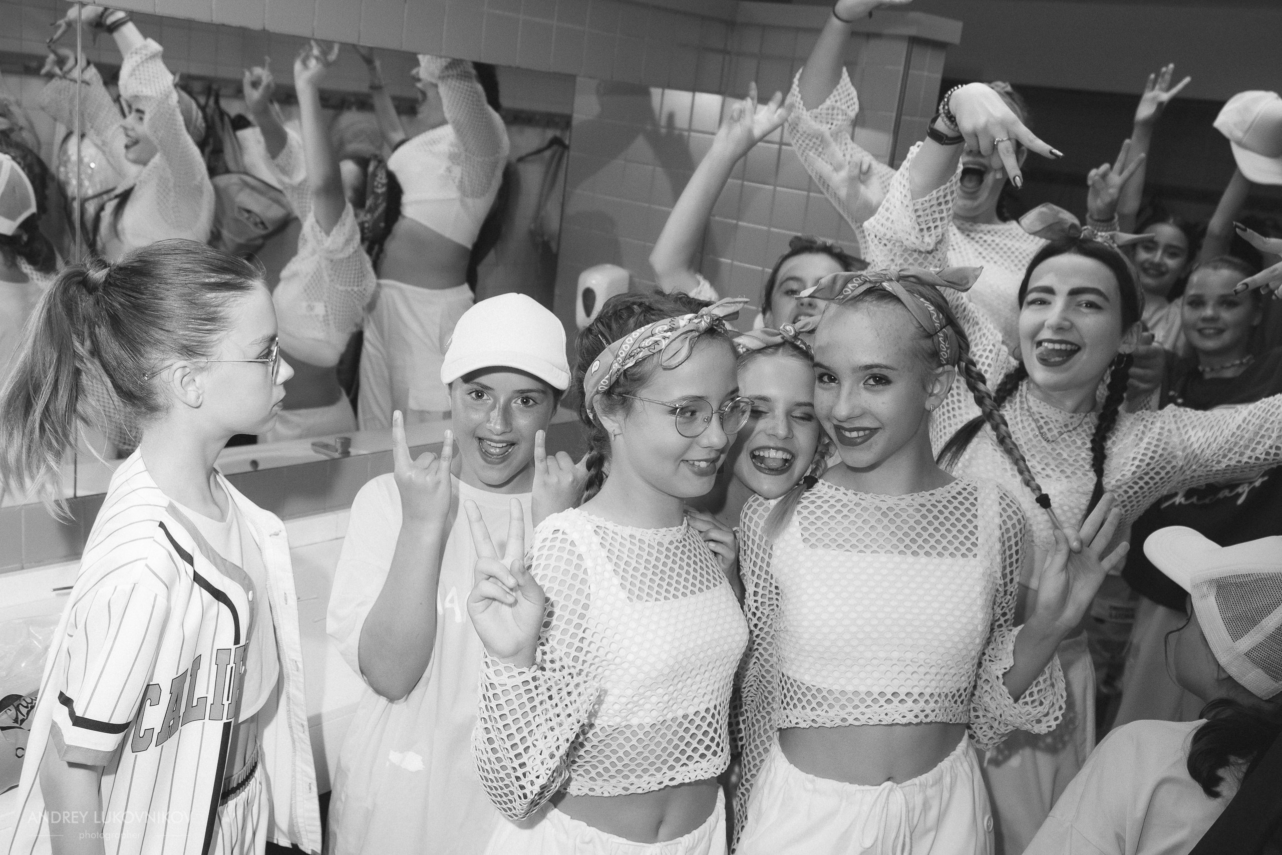 Entre bastidores del concierto final de Like Dance: momentos brillantes tras las cámaras