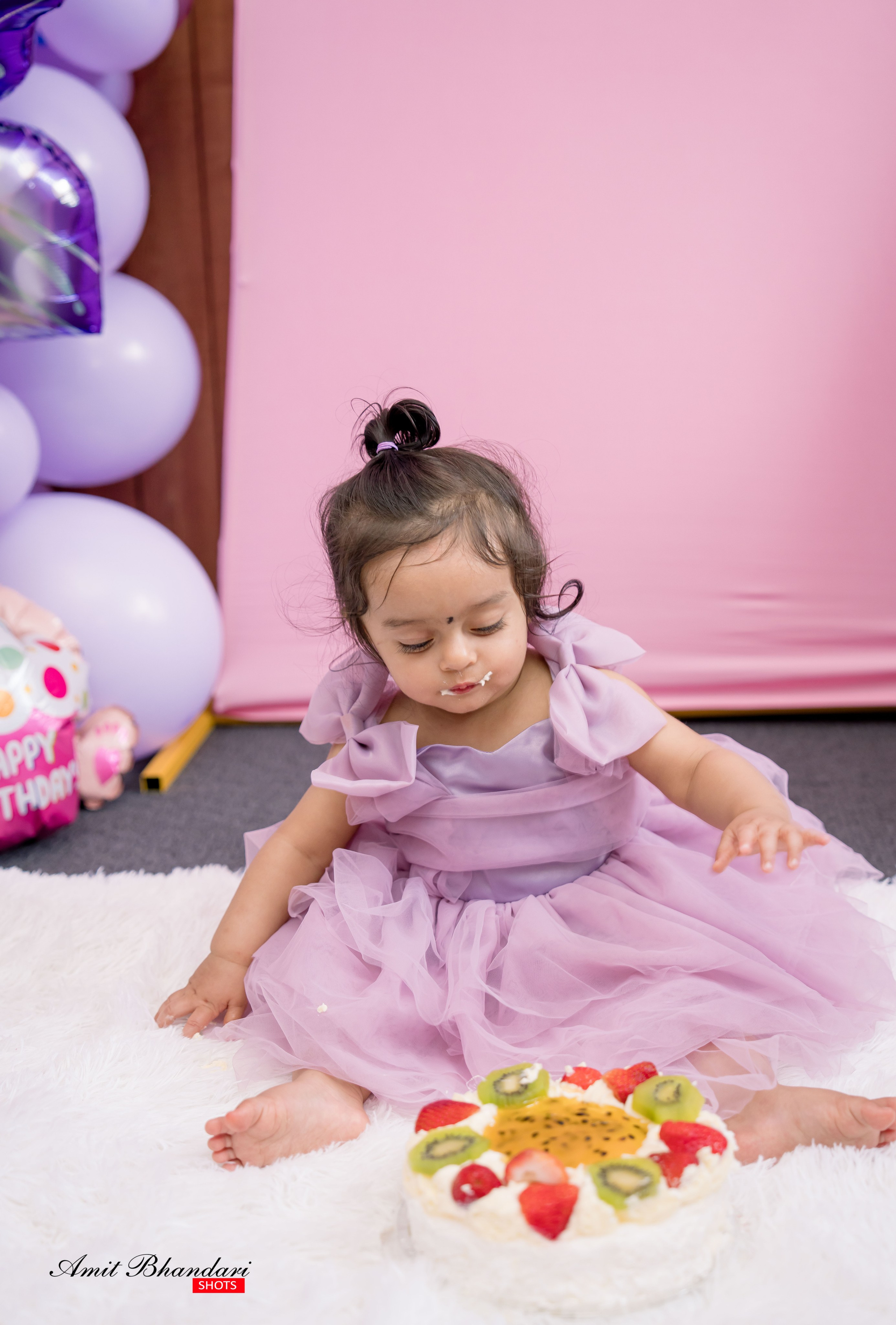 Yuhana’s Cake Smash Session. Freelance Photographer in Newcastle & Central Coast
