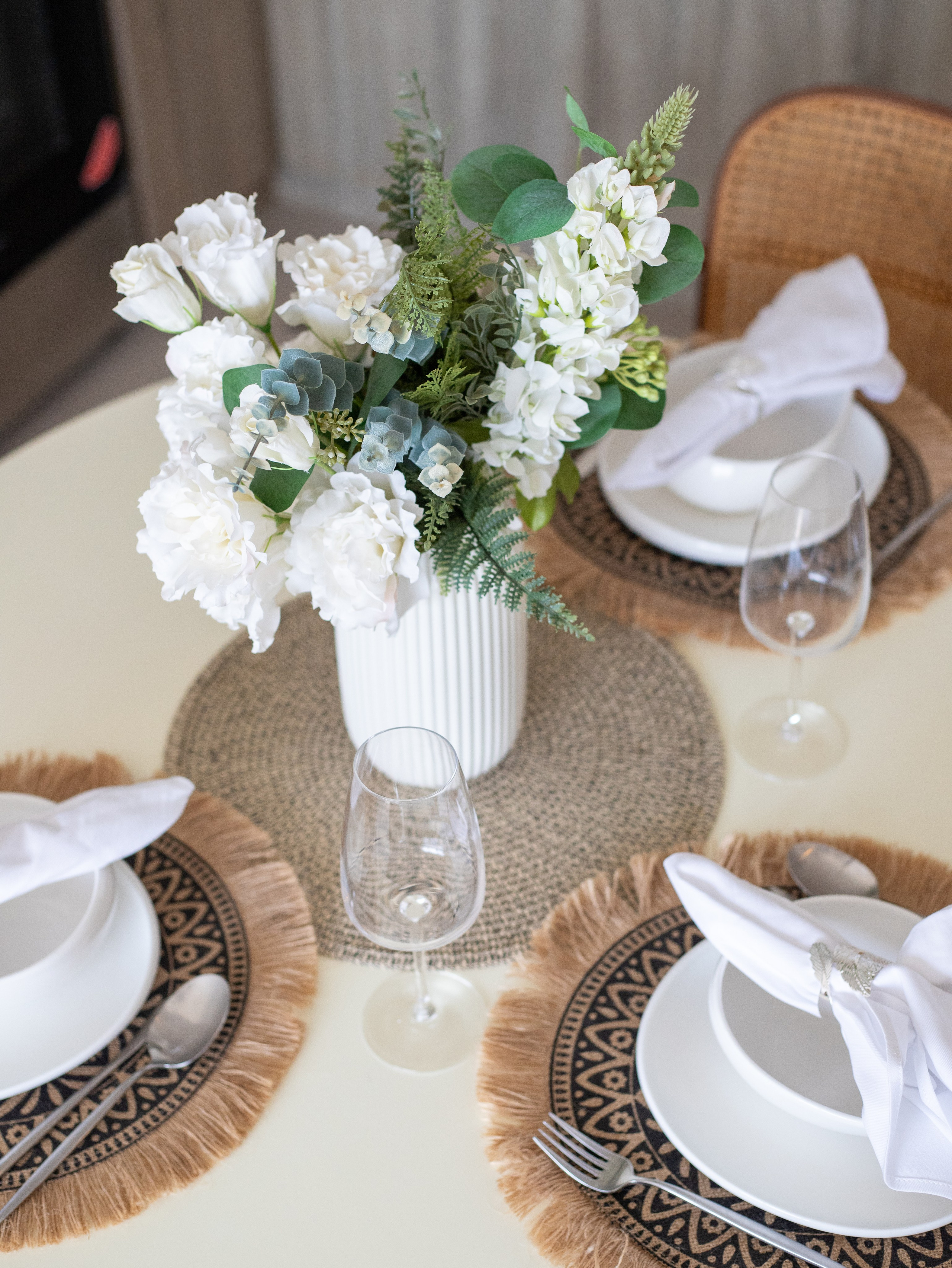 UNA Apartments. Samy Mar Boy │Portrait, Automotive and Real Estate Photographer