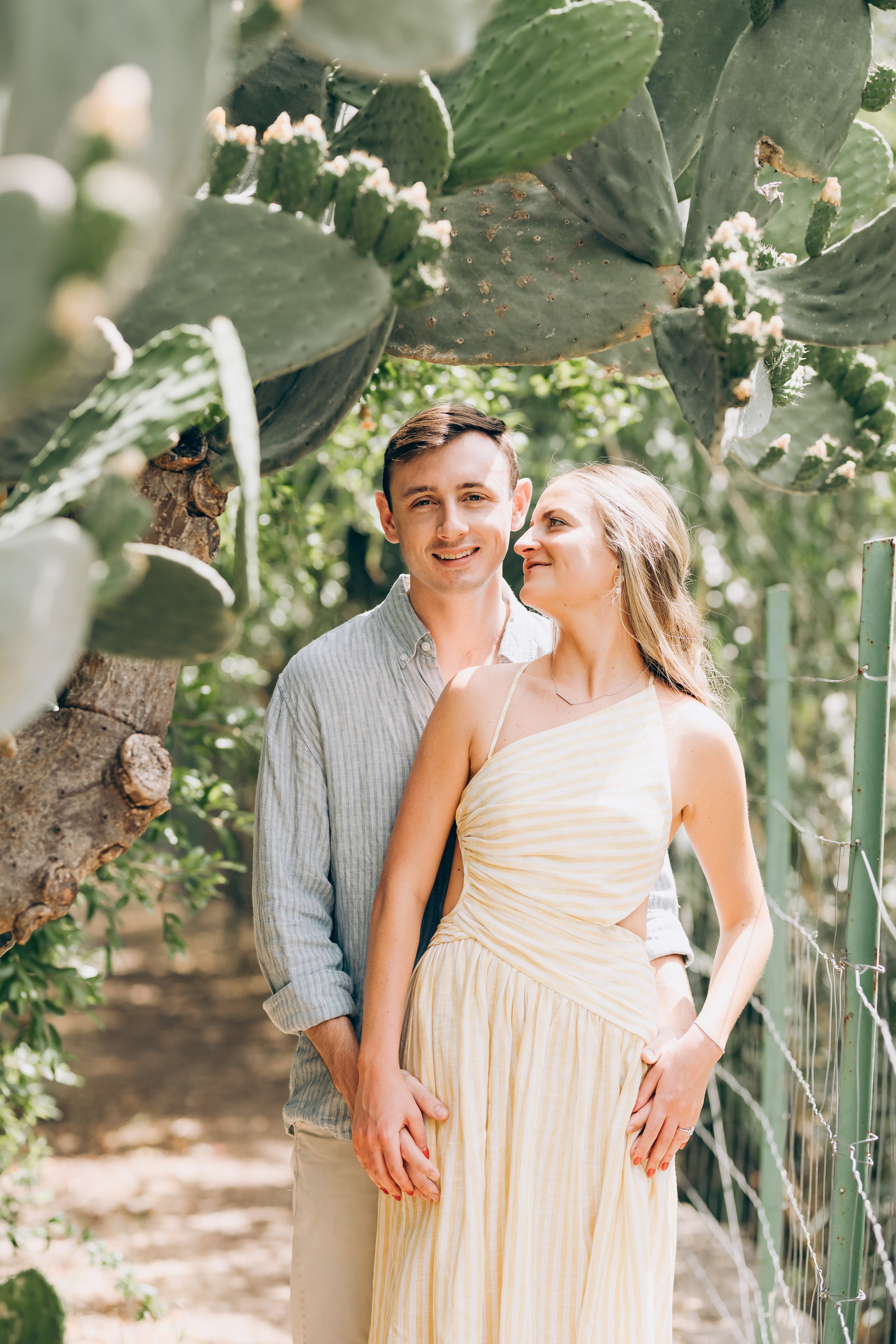 Relaxed Couple Session in Mallorca — Citrus Fields & Seaside. Фотограф у Пальма де Майорка