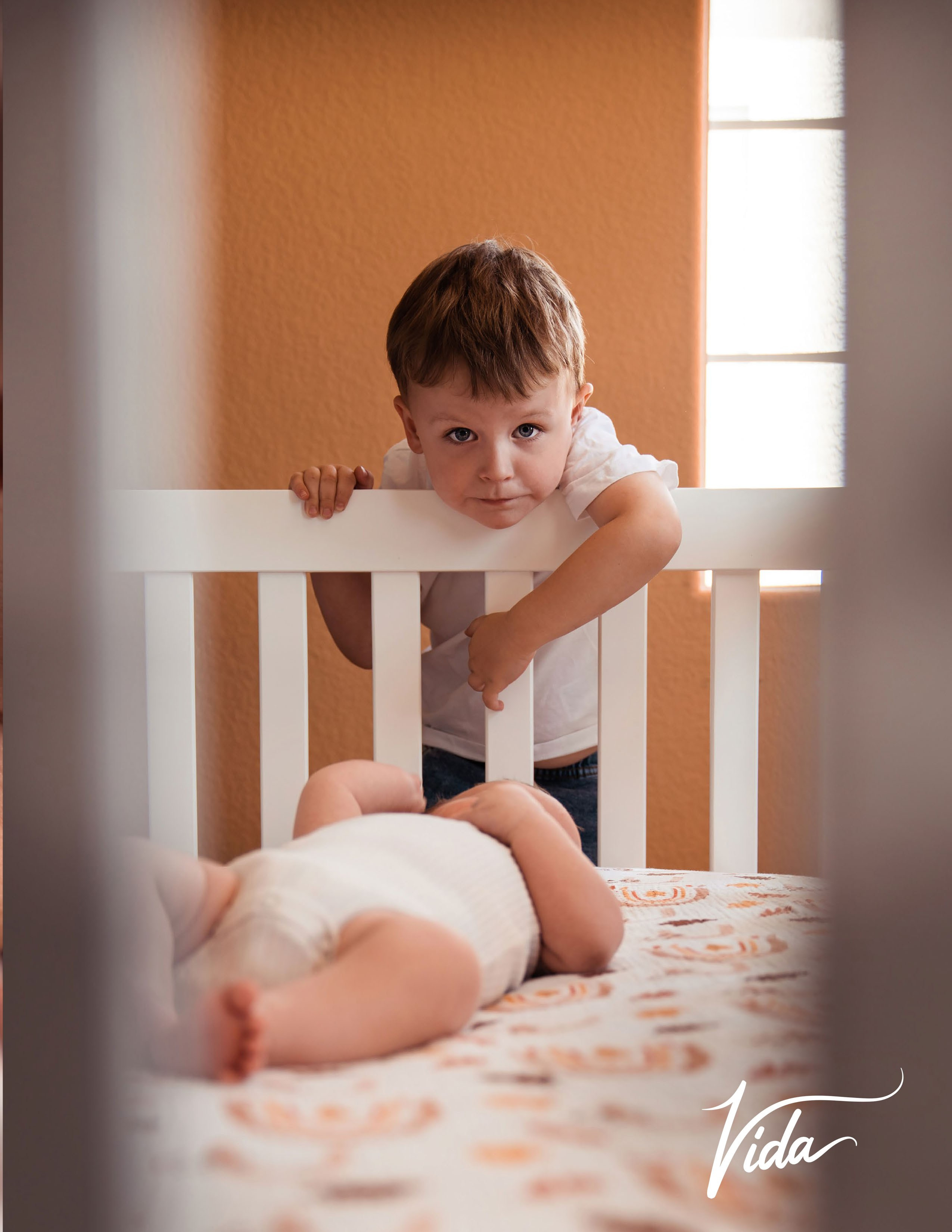 Vida magazine. Issue June'24 “Motherhood”. Wedding & elopement photographer Viktoriya Kravtsov. Las Vegas