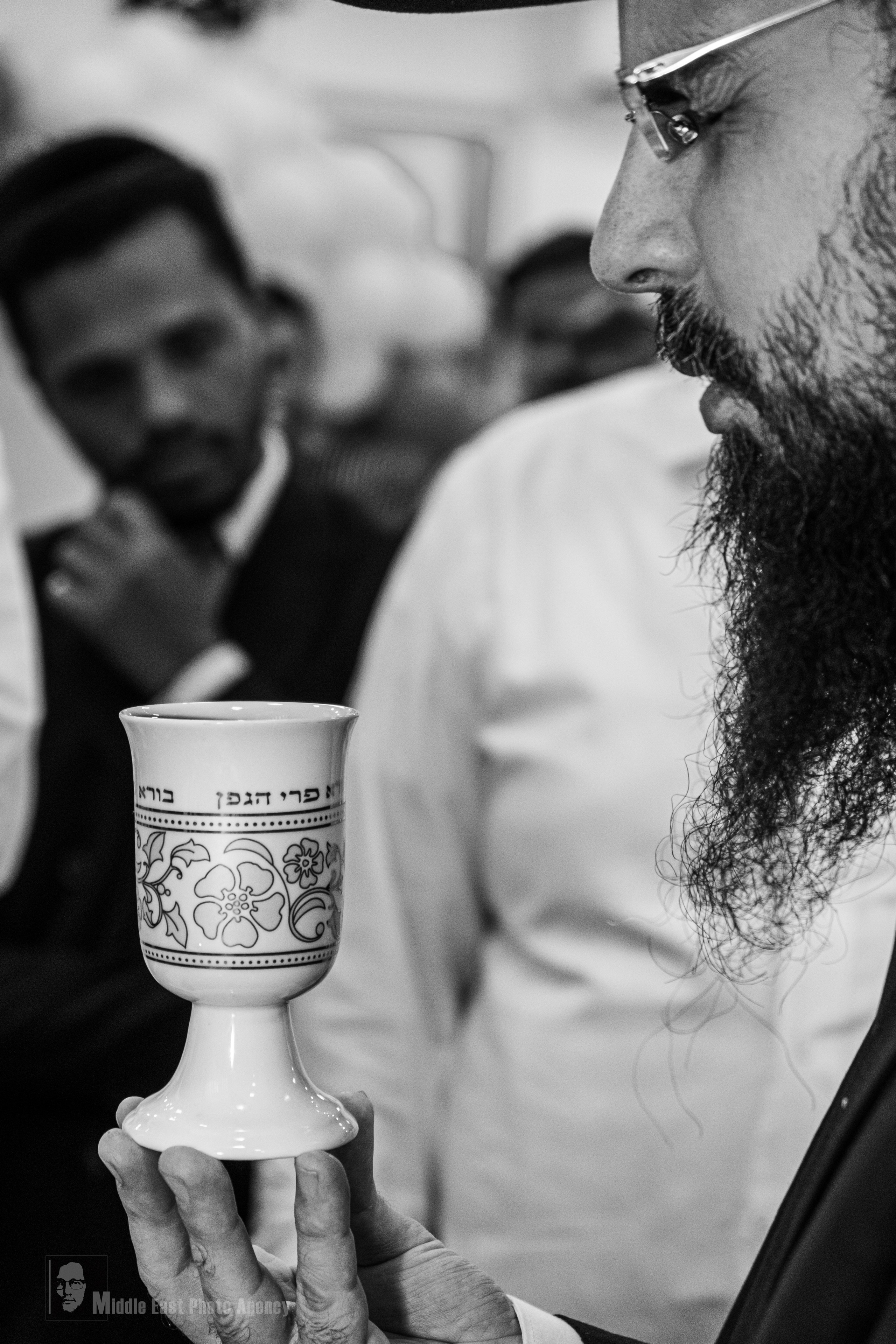 ‏ברית מילה. Middle East Photo Agency — Photography & Event Magnets — סוכנות צילום והדפסת מגנטים לאירועים