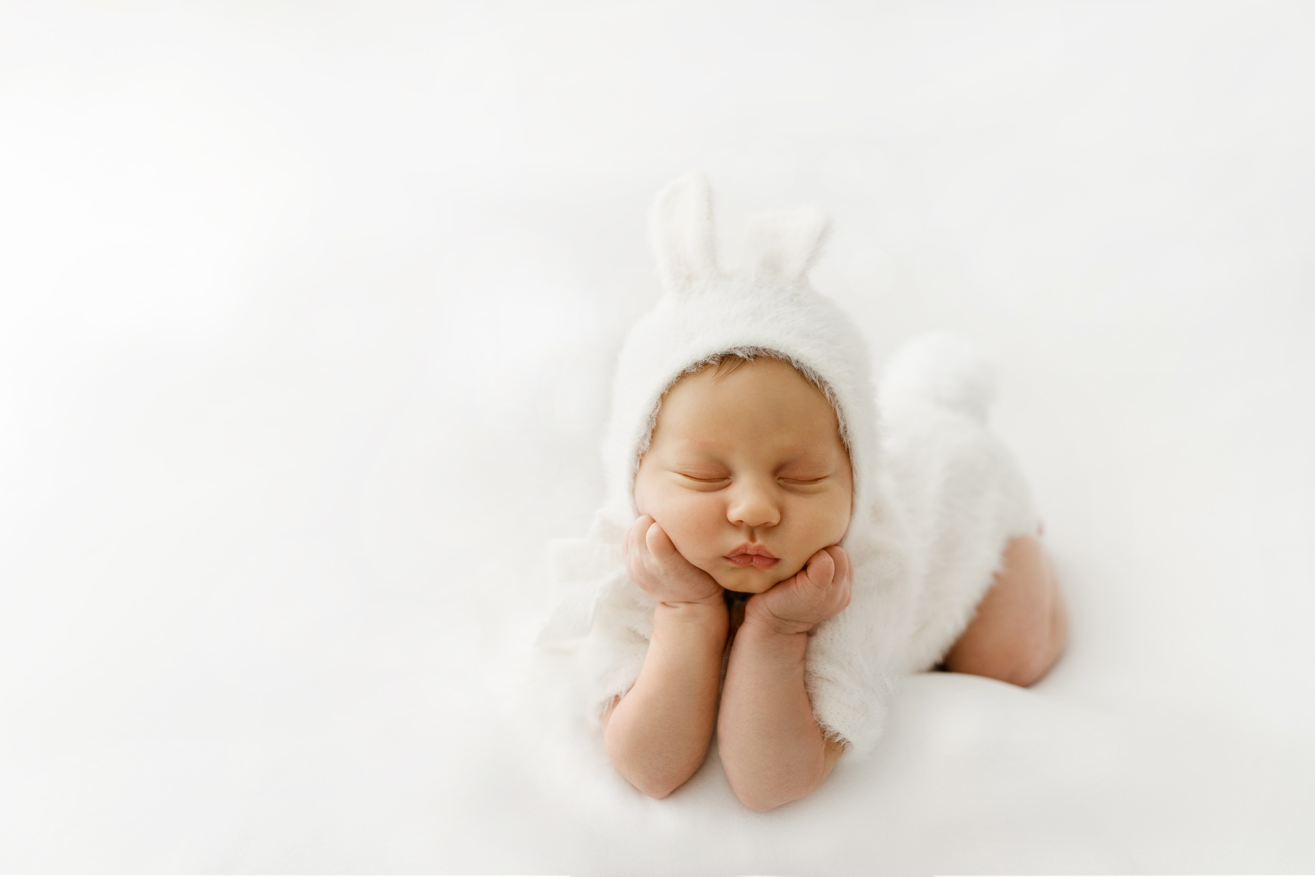 Fotografia Noworodkowa Łódź - Piękne Zdjęcia Noworodków. Fotograf Łódź - sesja ciążowa, noworodkowa, dziecięca. Studio w Łodzi