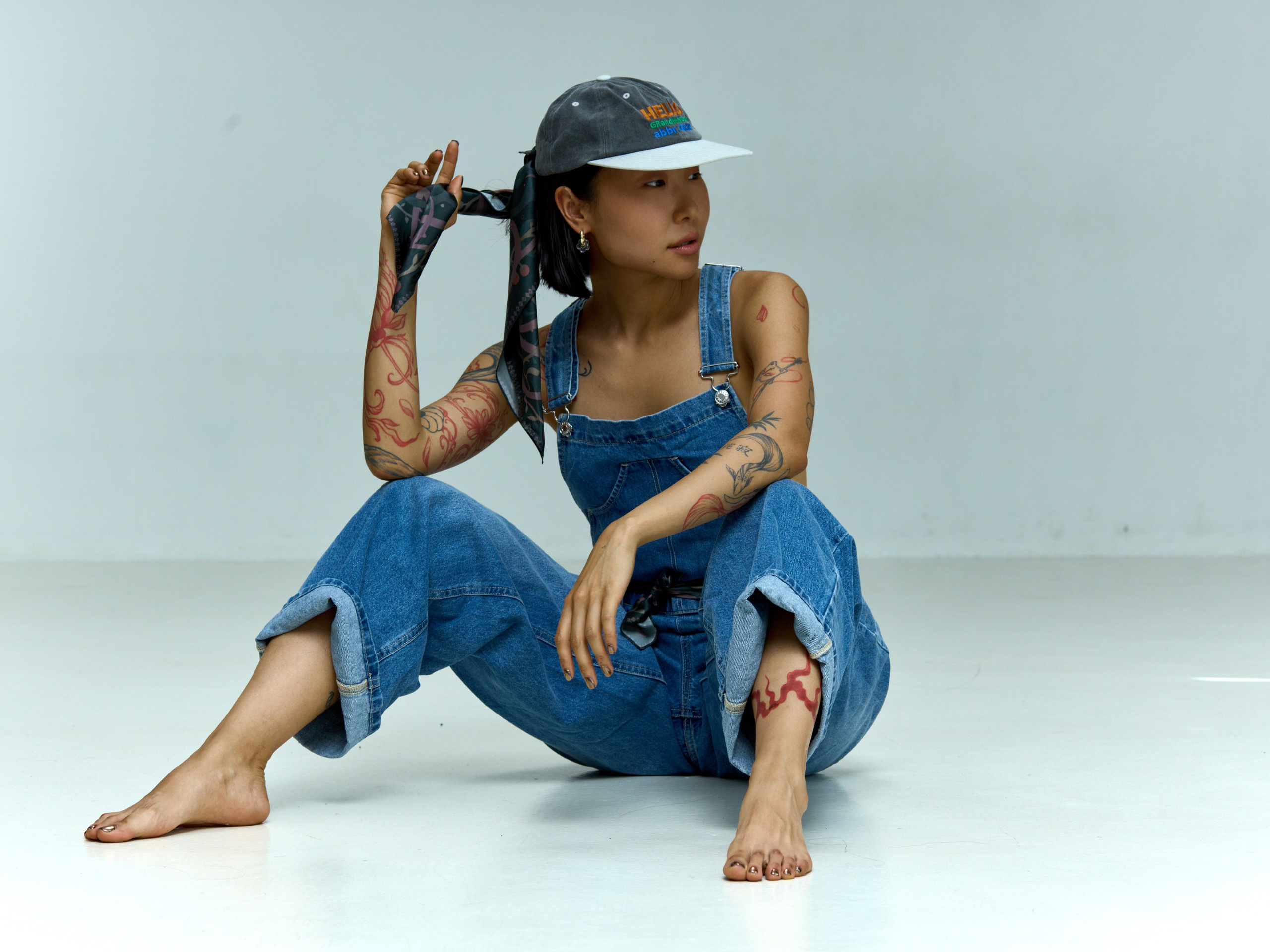 ПЛАТОК ОТ ИРИНА И ОЛЬГА ЕРТАХАНОВЫ. Фотостудия рекламной, коммерческой съемки в Улан-Удэ