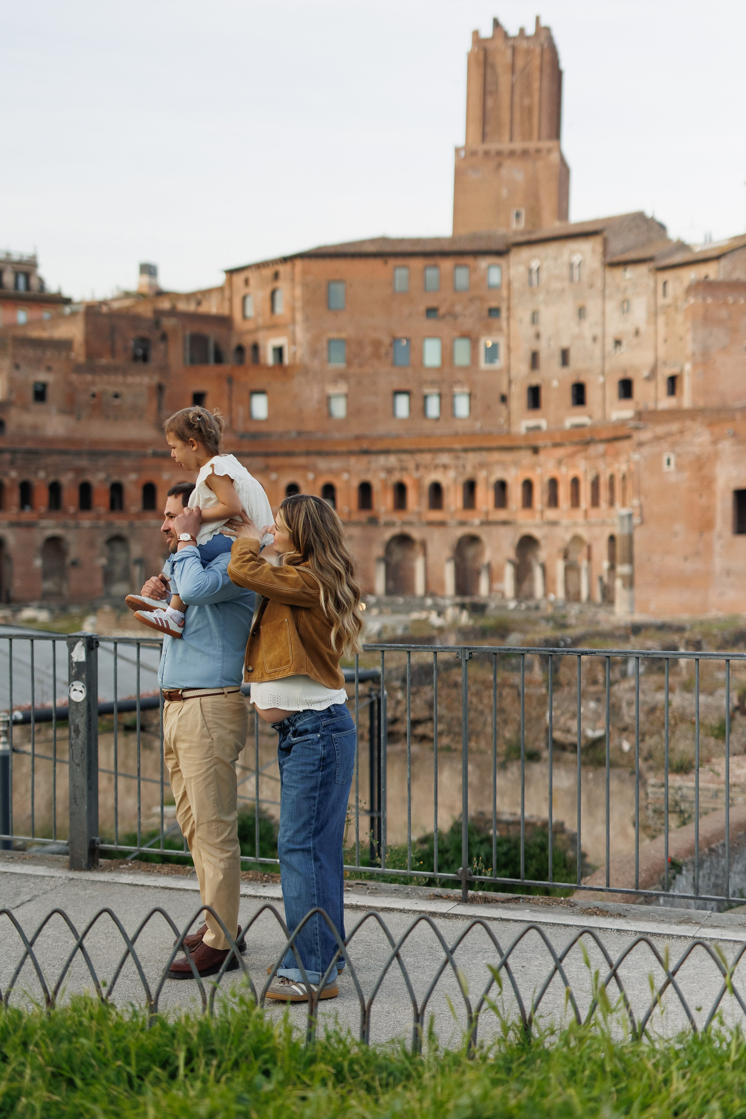 Famaly shooting in Rome. Wedding Photographer Rome Tuscany Como Sicily Puglia Amalfy Italy- Oksana Savenchuk