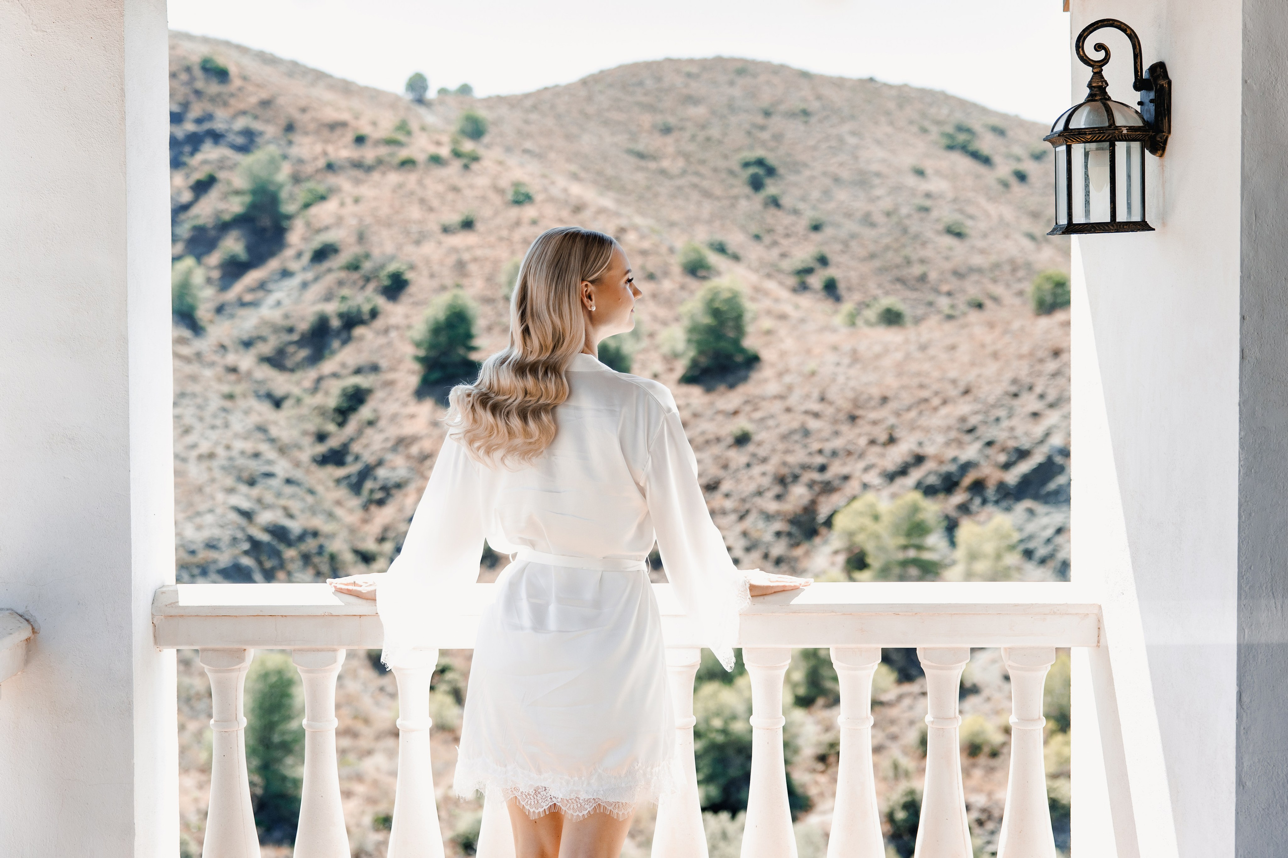 Bride towards the mountains 
