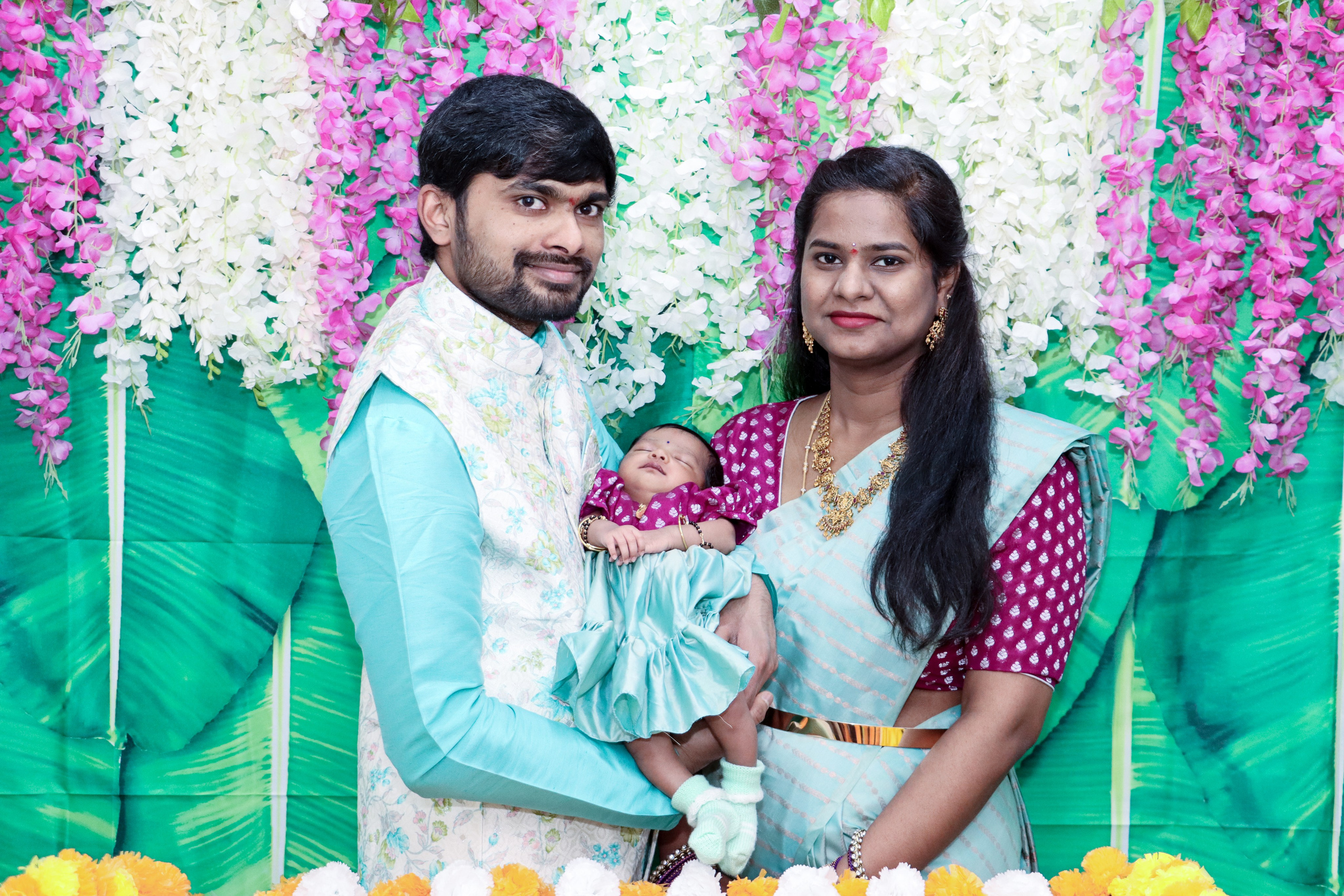 21st Ceremony. MHCreative is family-oriented photographer based in SYDNEY