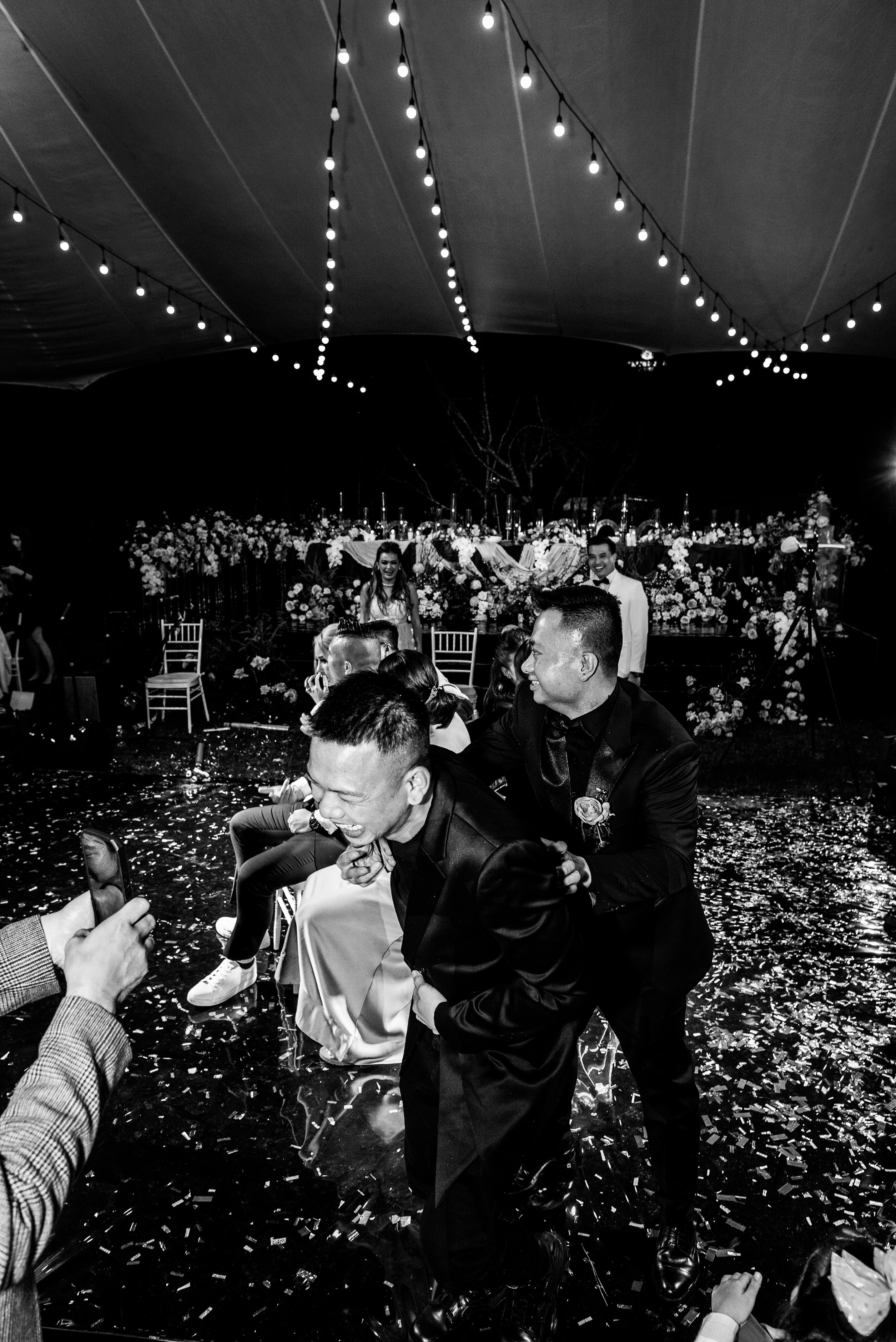 JESSE & MIMI / Destination wedding. Nhiếp ảnh gia đám cưới hàng đầu tại Thành Phố Hồ Chí Minh