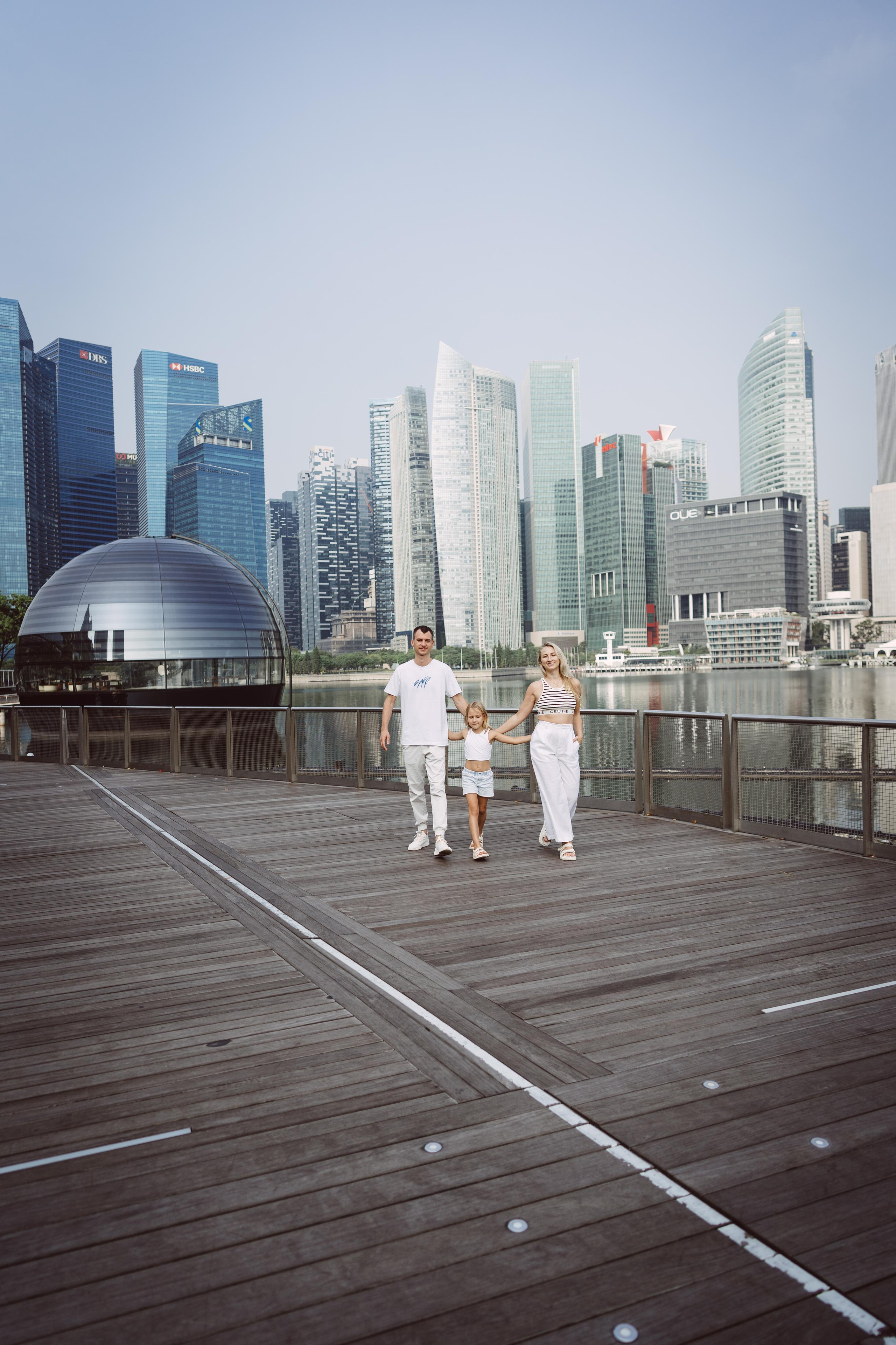 Family. Dasha in Singapore