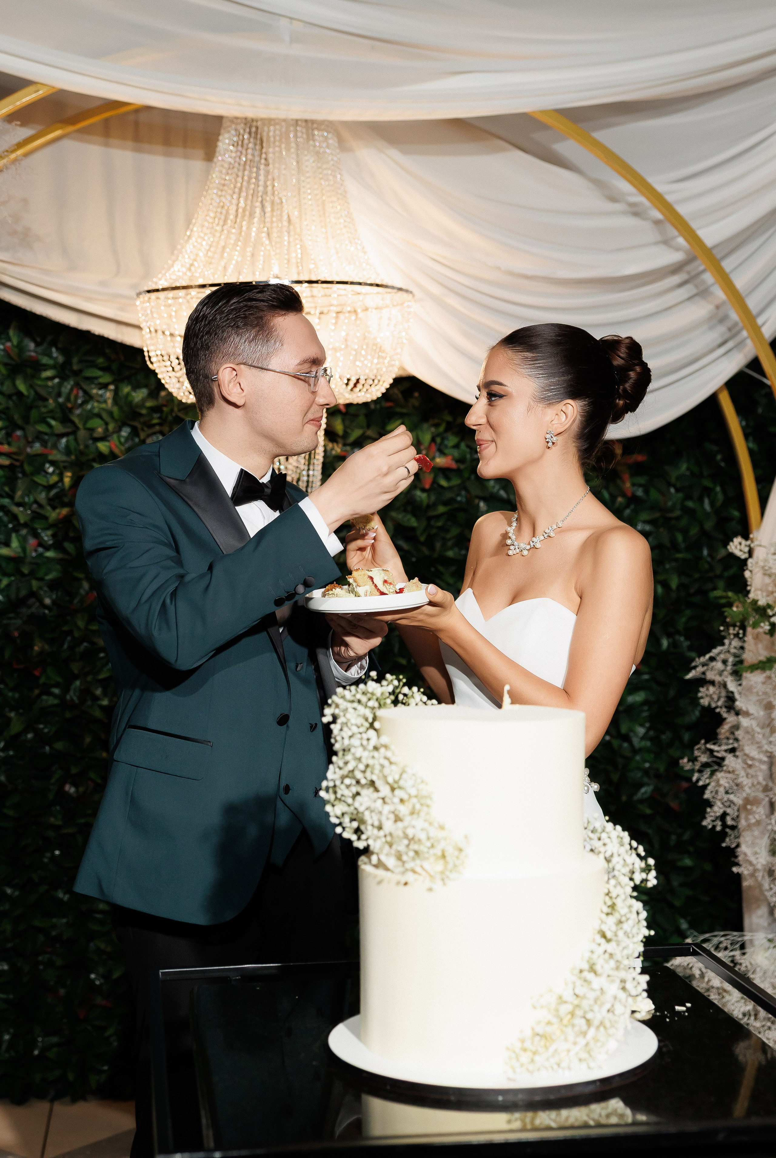 Serghei & Erica — Queen Residence. Servicii Foto și Video 067188353