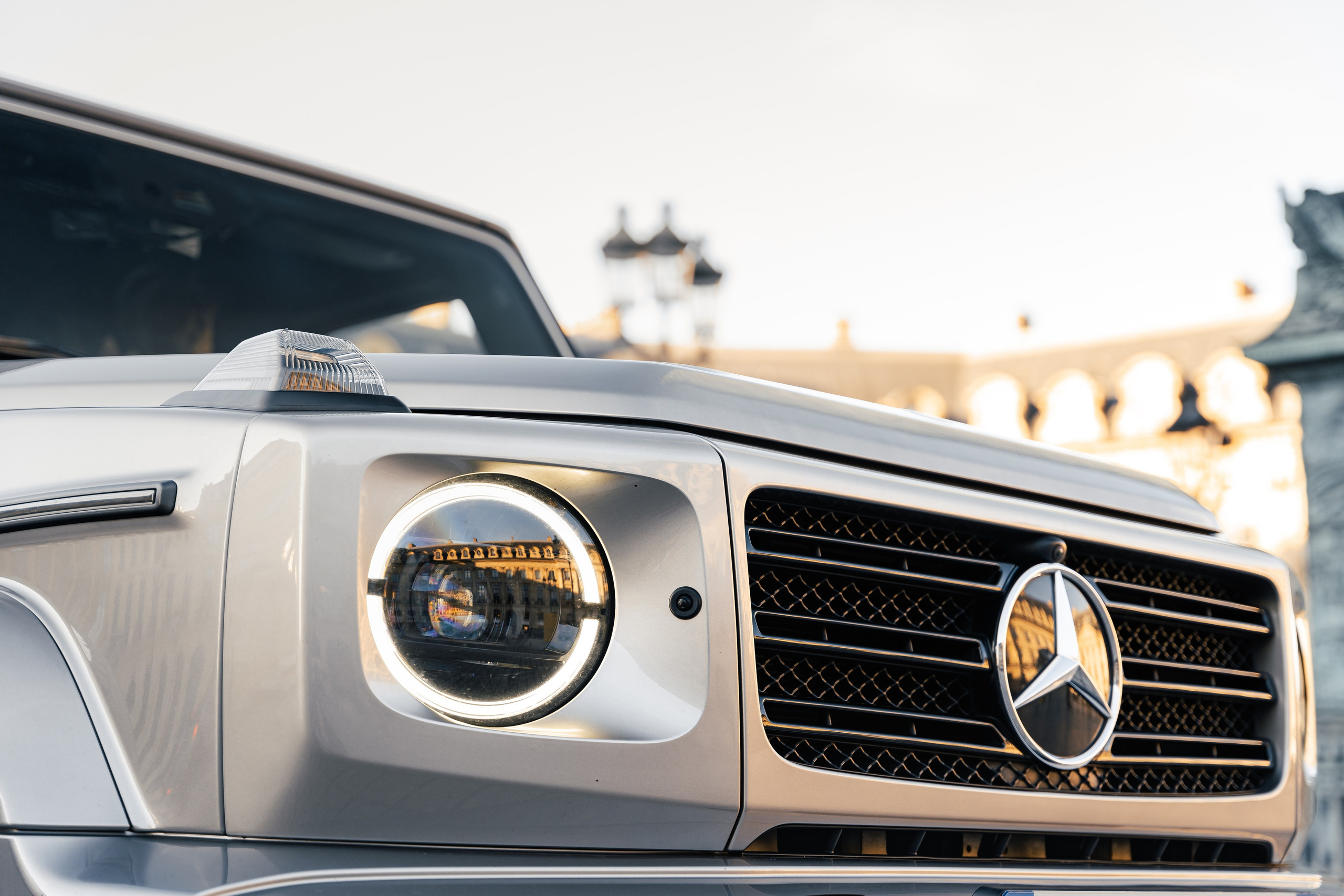 Mercedes Benz G500. Photographer in Paris — Vitalii Motruk