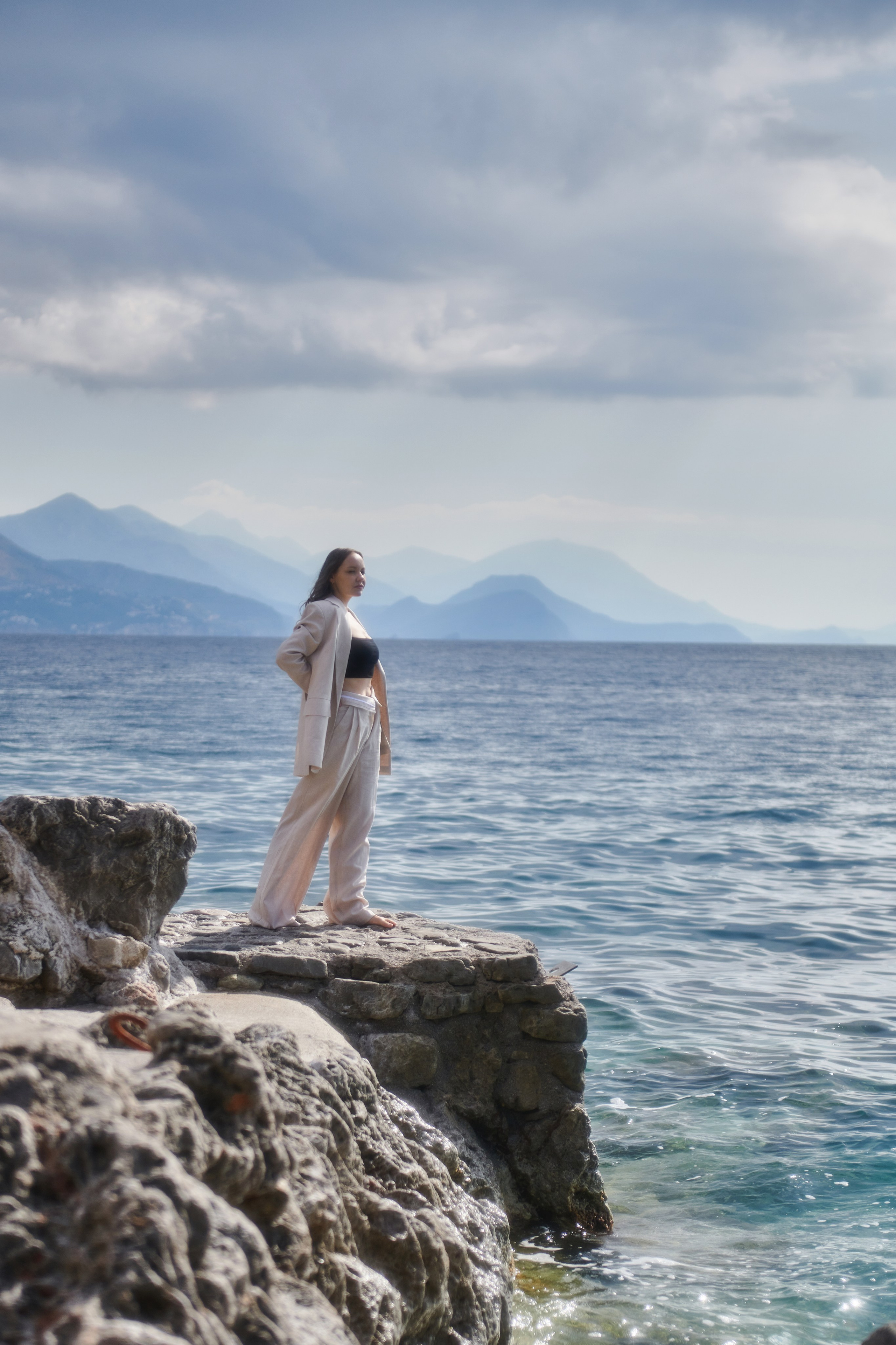 YLVA store SS2025 campaign. Minimalist brand photographer & videographer | Raw sincerity. Pure Form