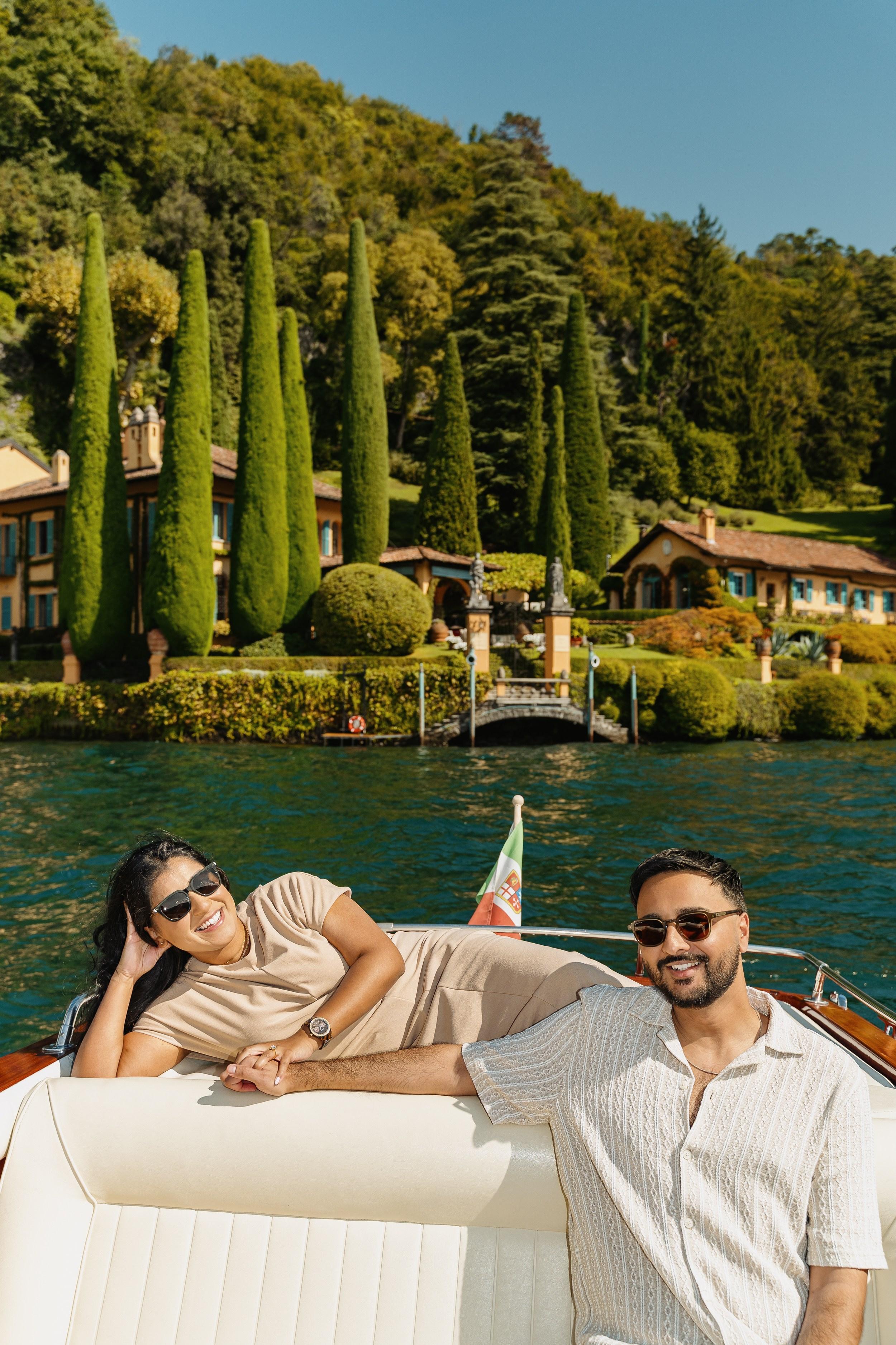 Lake Como Proposal on a Boat. Proposal Photographer in Lake Como