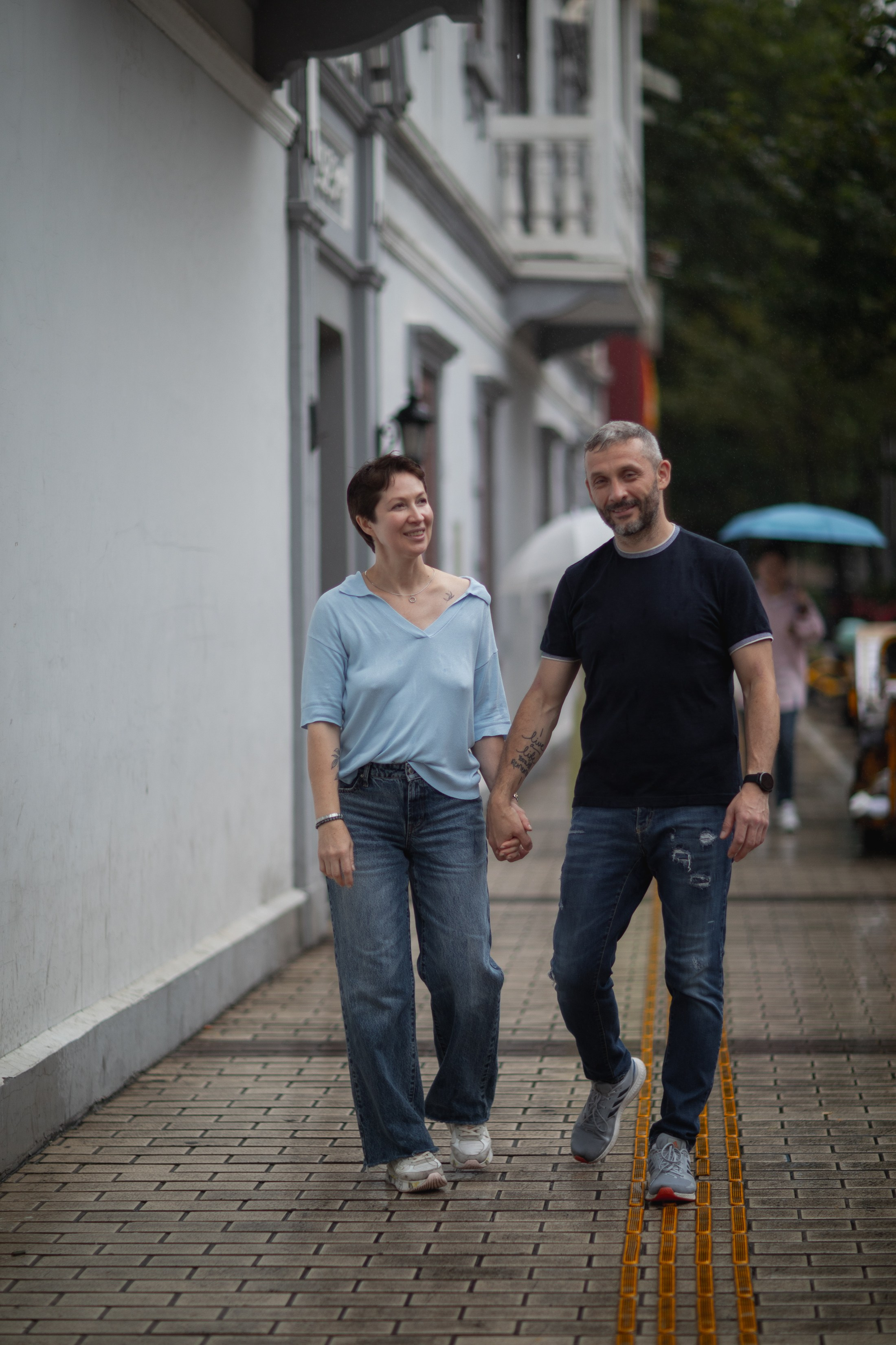 Под дождем во Французском квартале Шанхая. Фотограф в Шанхае — Лола Пидлуская