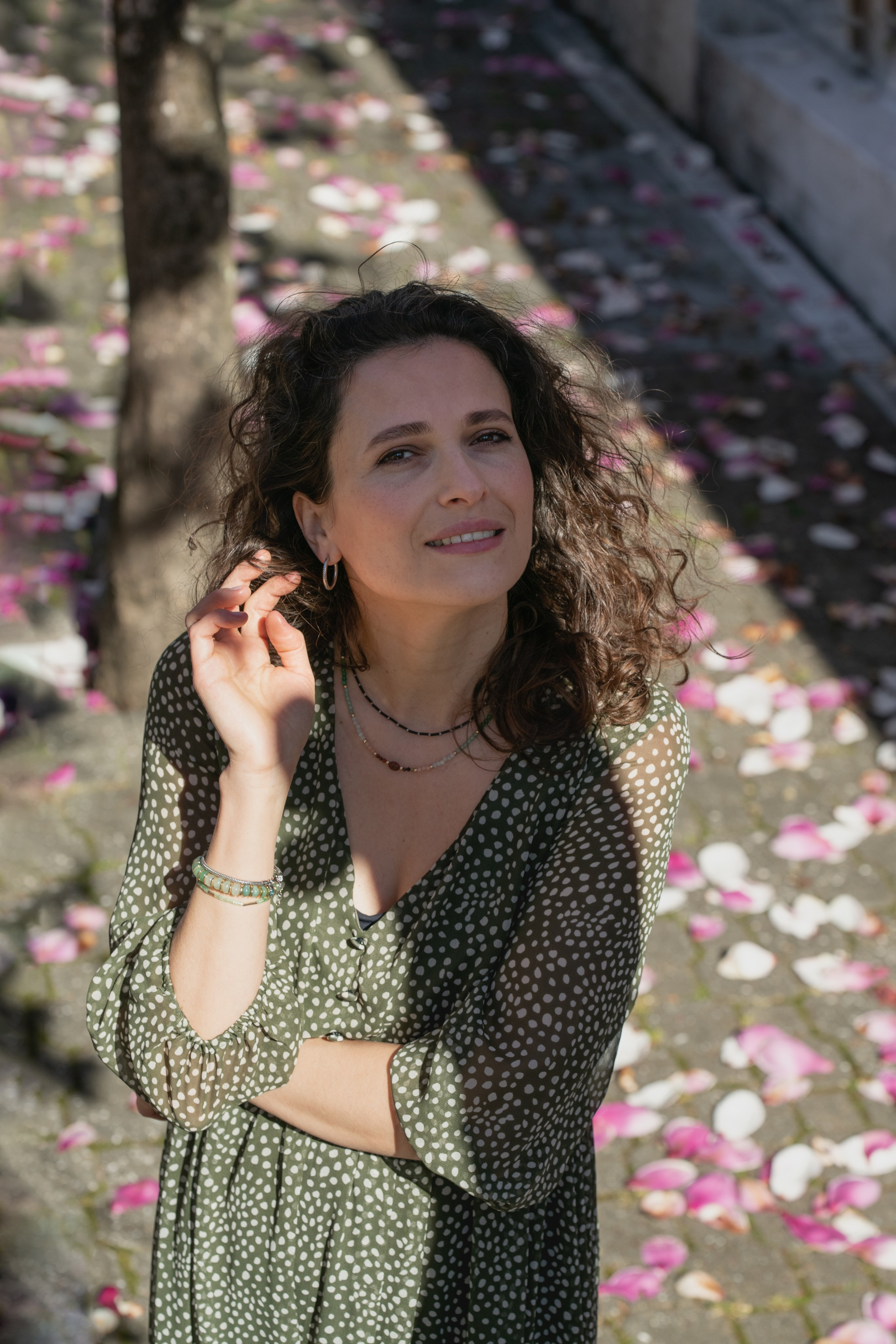 MARIA with Magnolias. Anastasiia Antoniuk portrait, family and couple photographer, Portugal