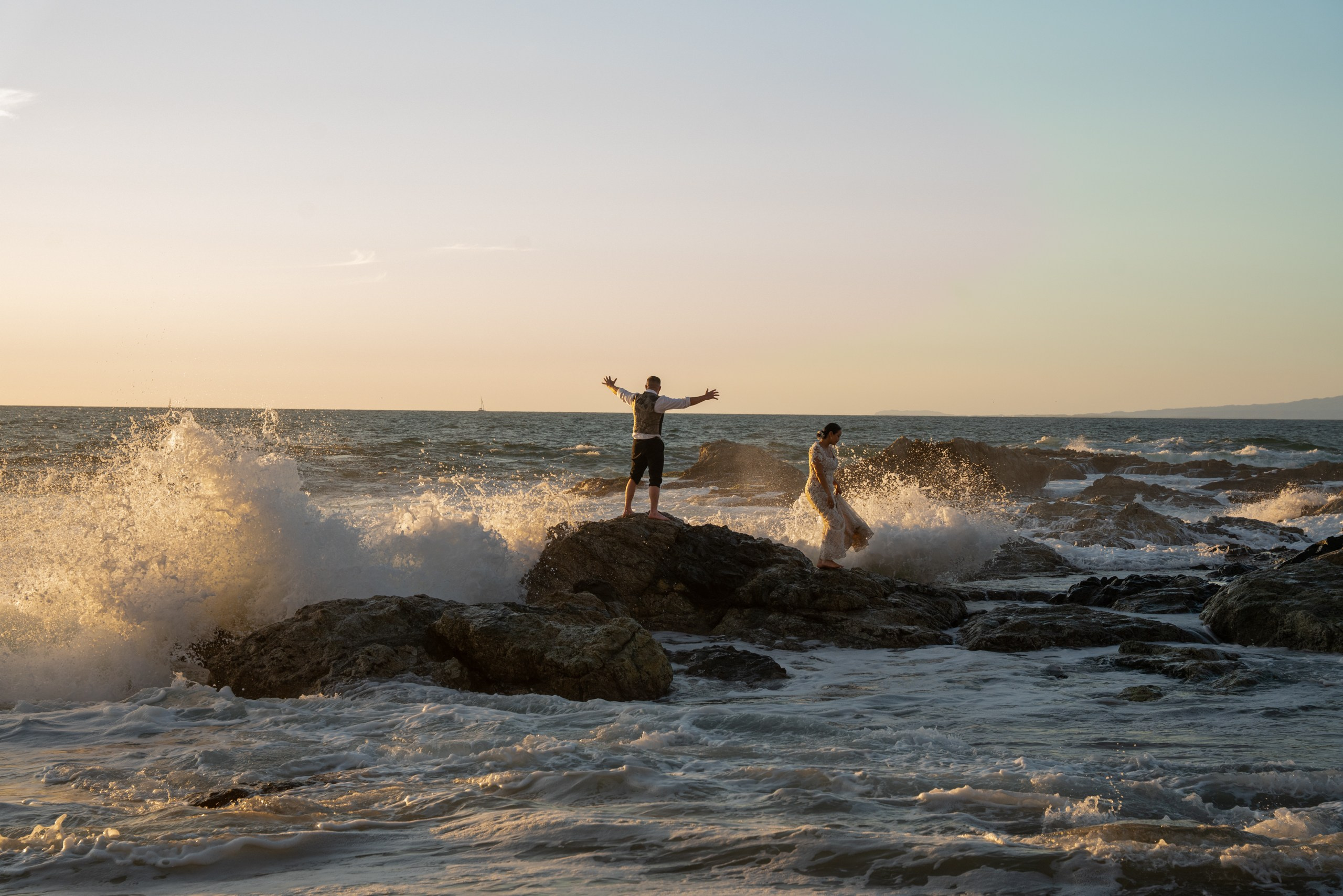 Trash-the-dress * Memo & Claudia | Puerto Vallarta. Elopement & Lifestyle Wedding Photographer