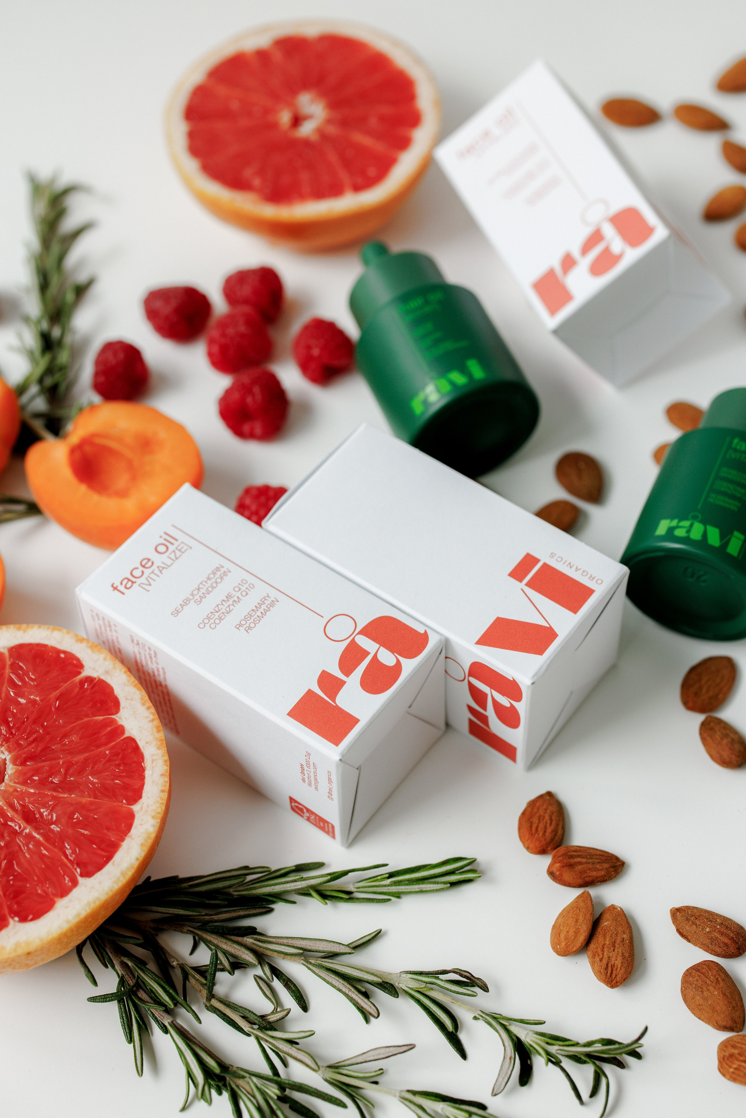 Ravi Organics. Familien- & Hochzeitsfotografin Schweiz. Valeria Diaz in Zürich und Umgebung