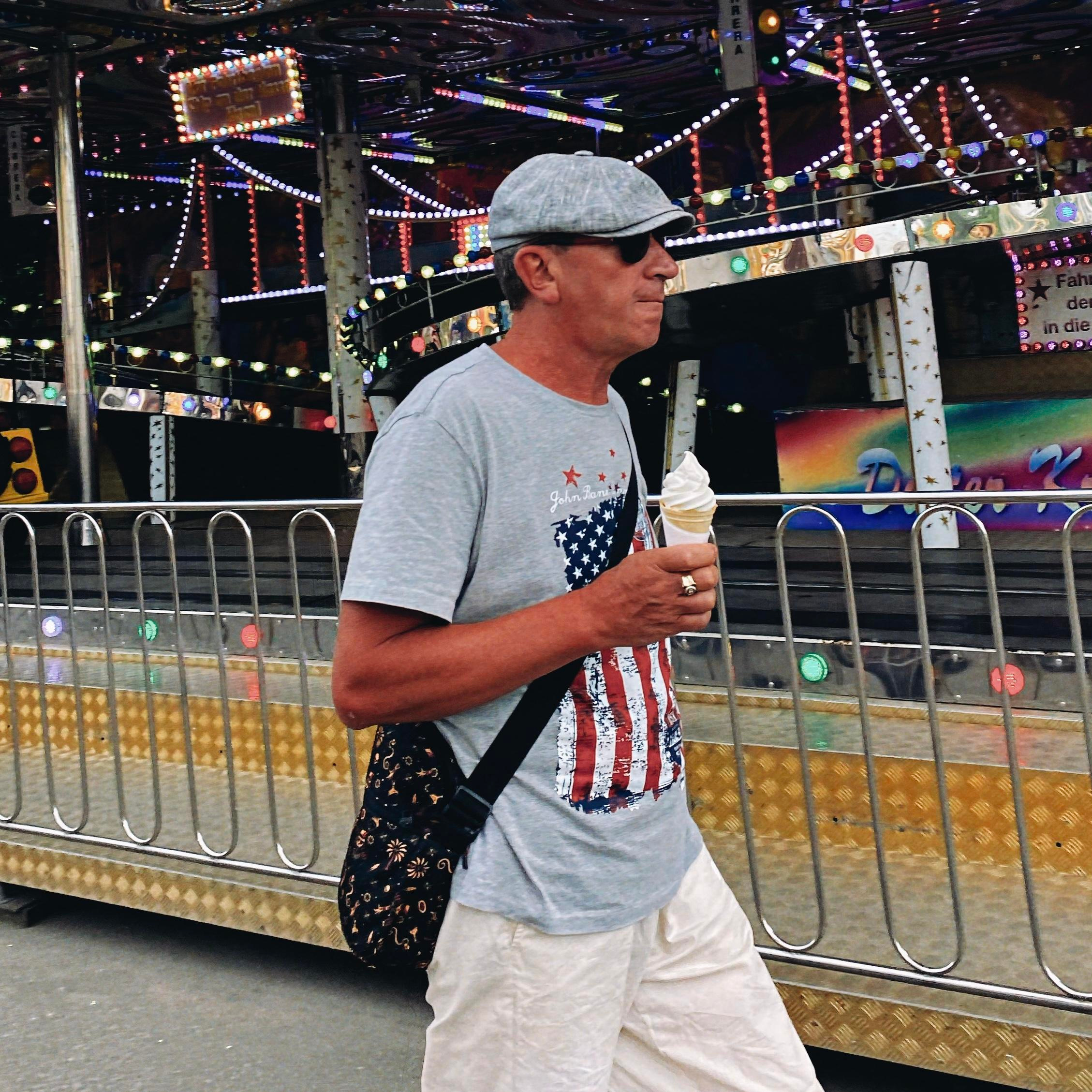 IPHONOGRAPHY. Versoluna