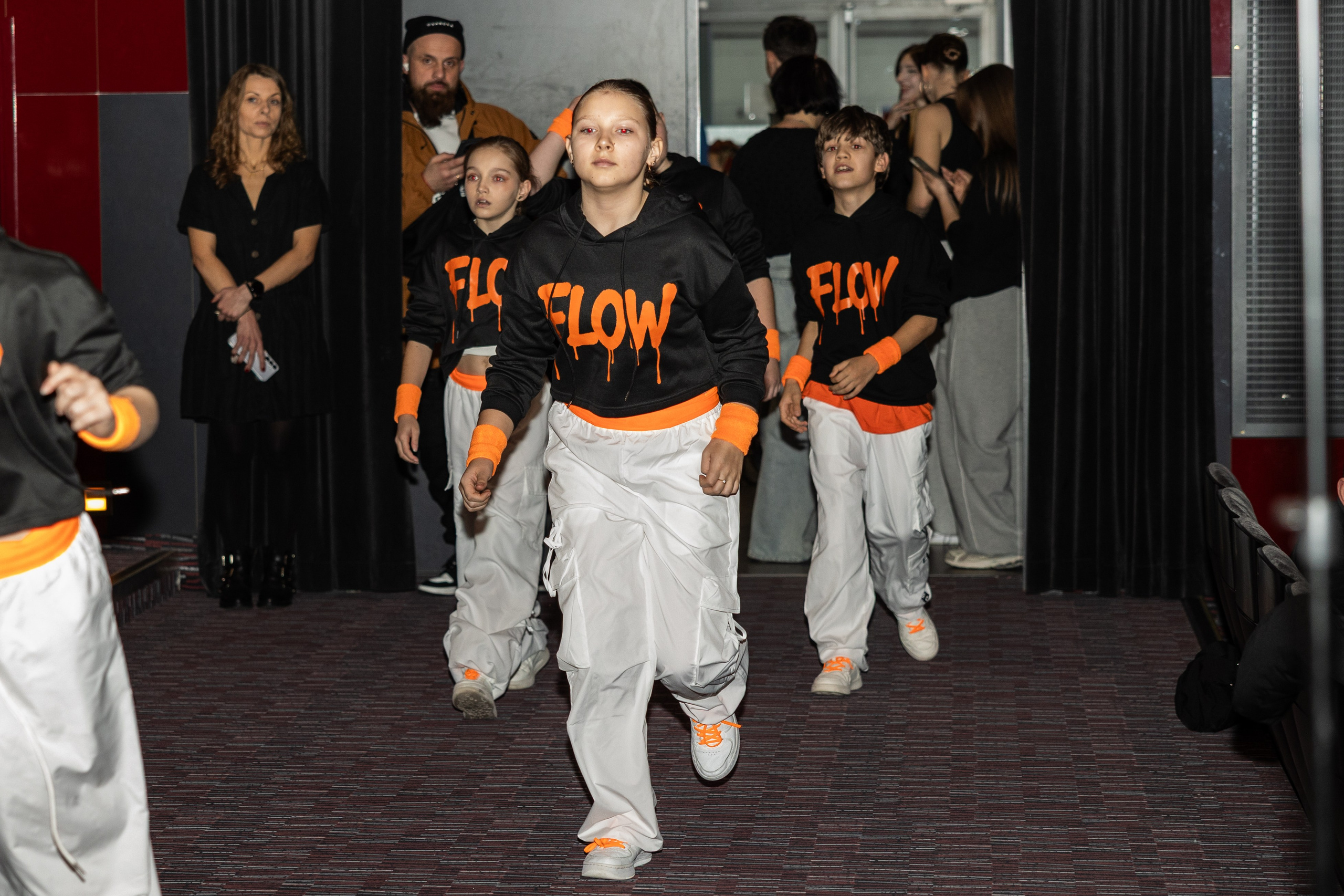 LEO DANCE SHOW WINTER 2025. Семейный и детский фотограф в Варшаве Мила Бобровская