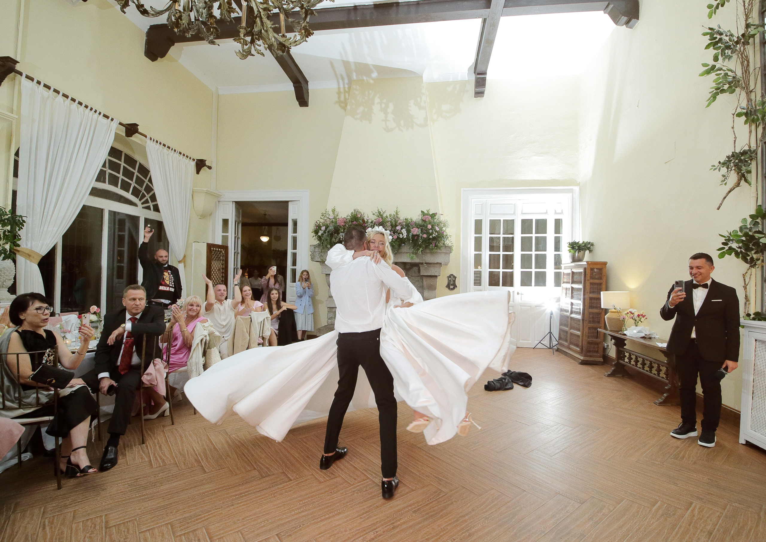 Madrid. Finca El Gasco. Luxury wedding, portrait, family photographer over Europe