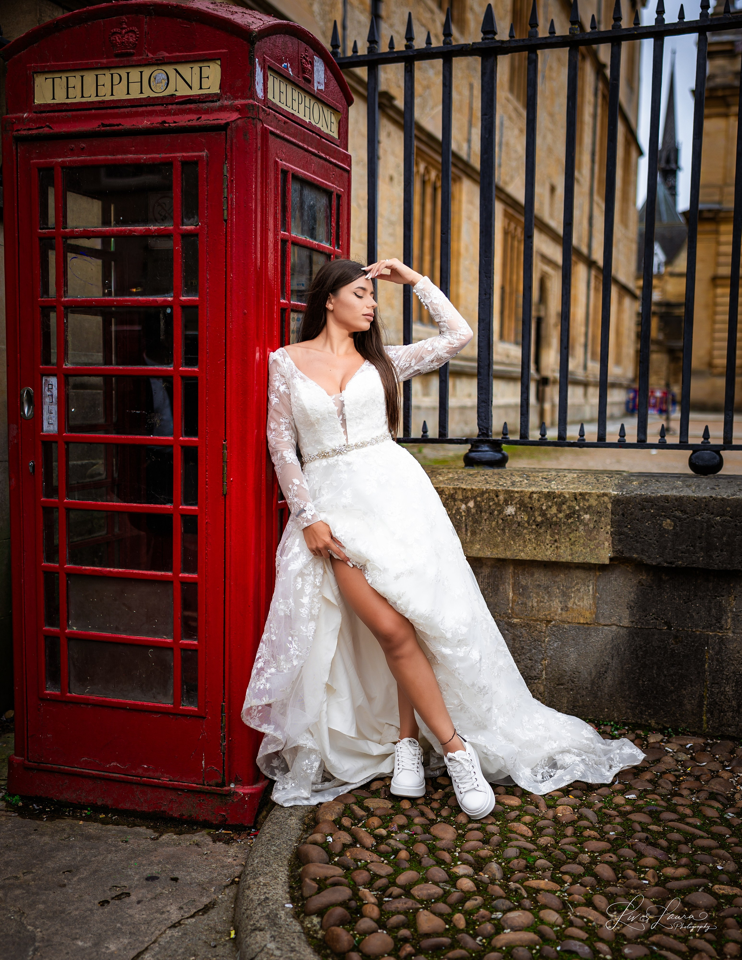 Oxford. Wedding and boudoir photography by Liv and Laura