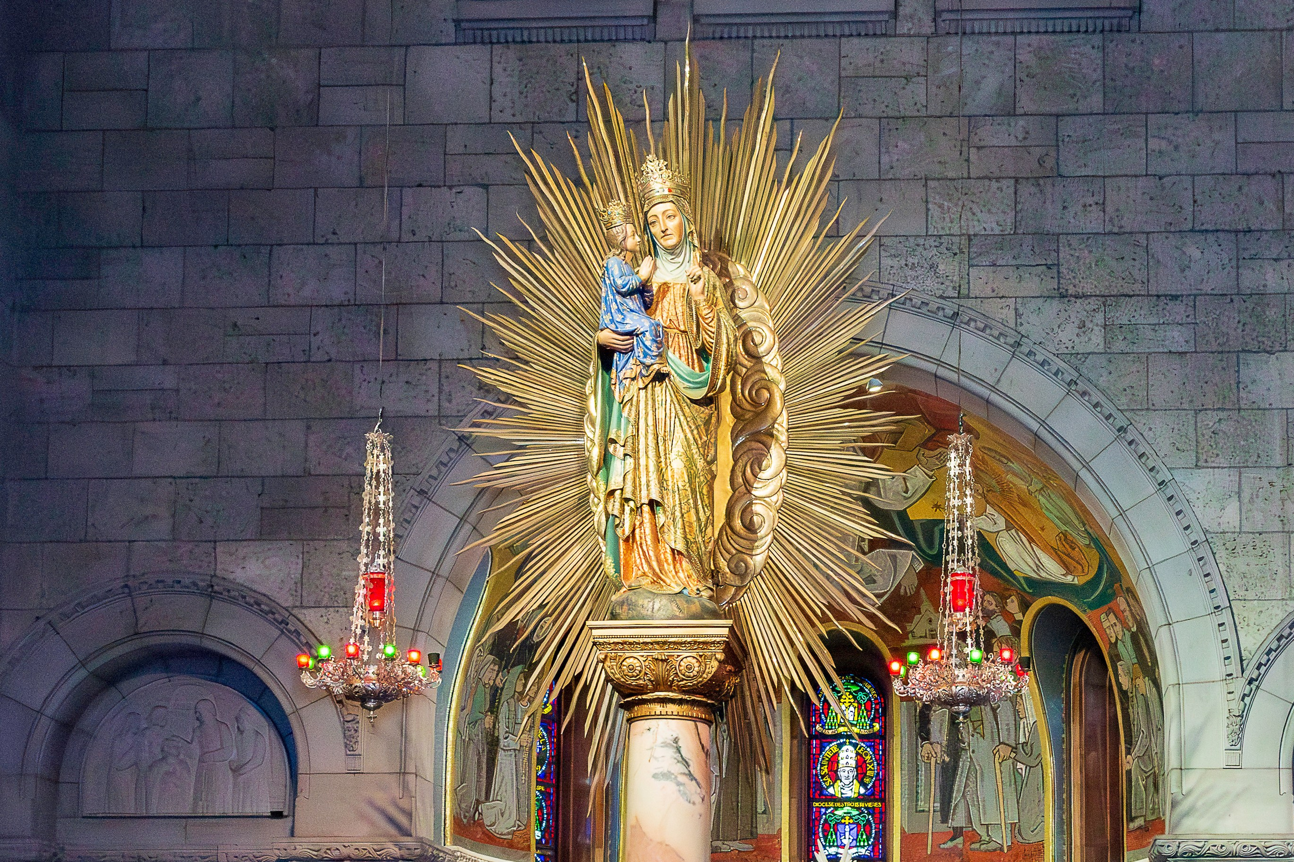 Sainte Anne de Beaupre et Quebec. Studioplaza8