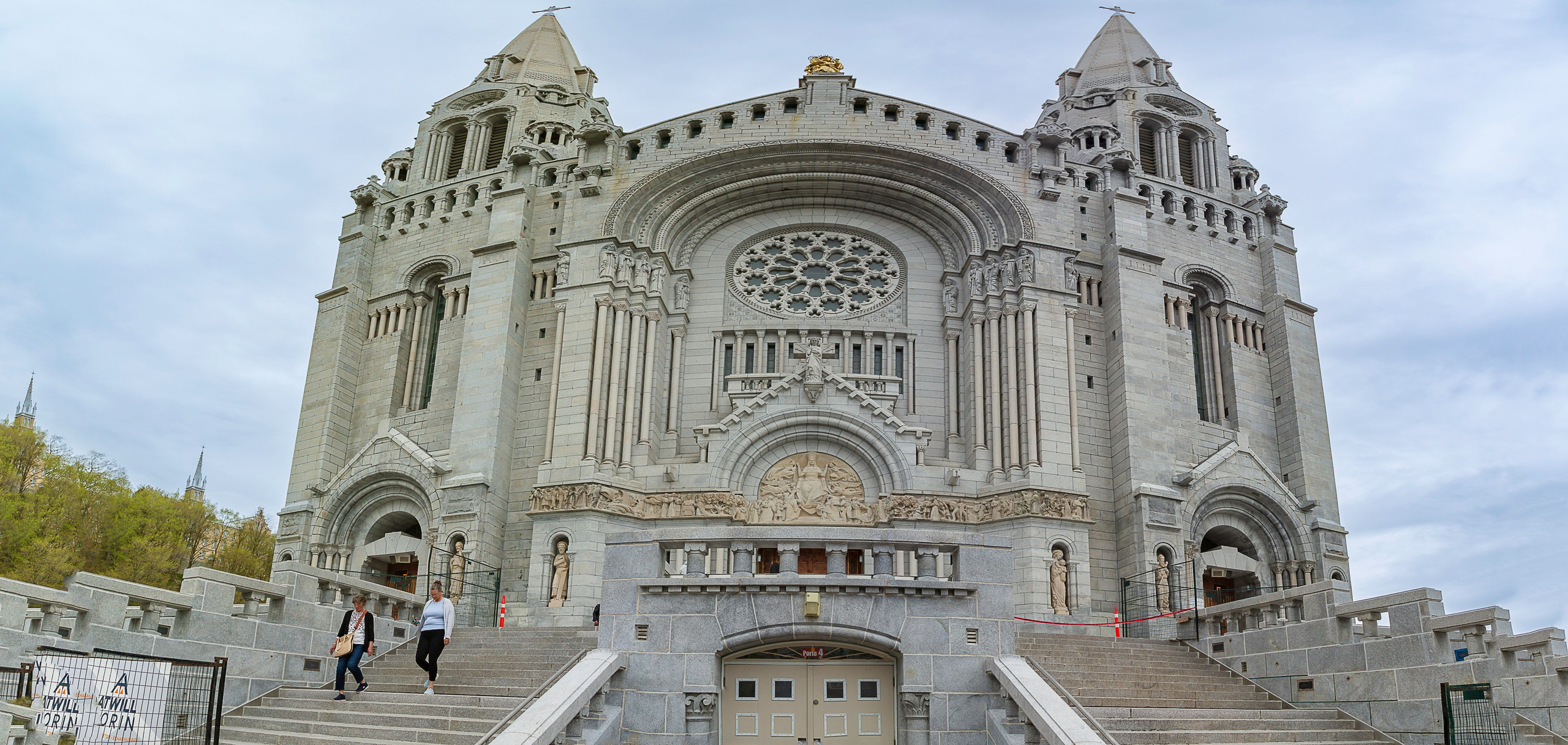 Sainte Anne de Beaupre et Quebec. Studioplaza8