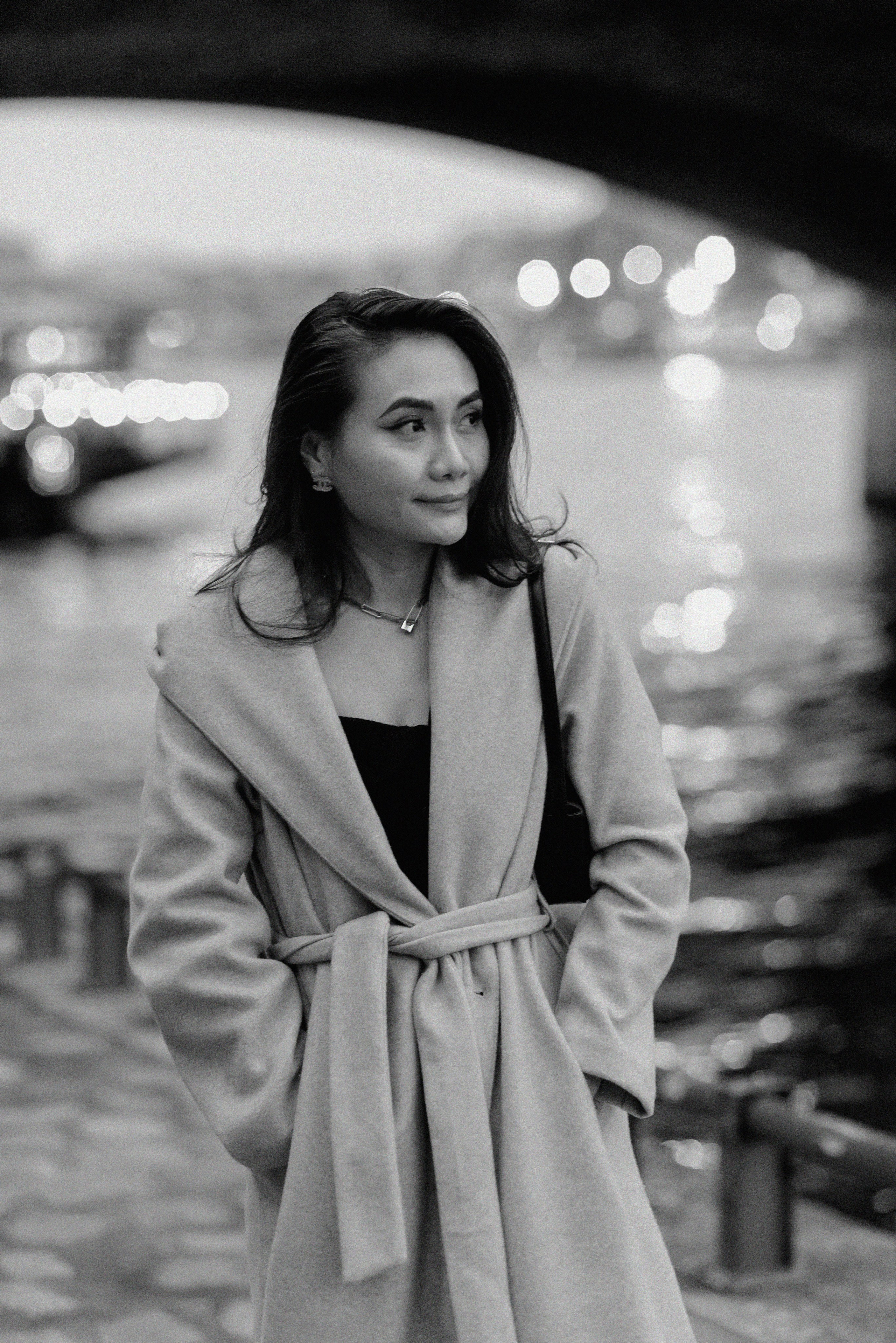 Вне времени. Черно-белое кино у Эйфелевой башни. Ksenia Marchand/ Lifestyle фотограф в Париже