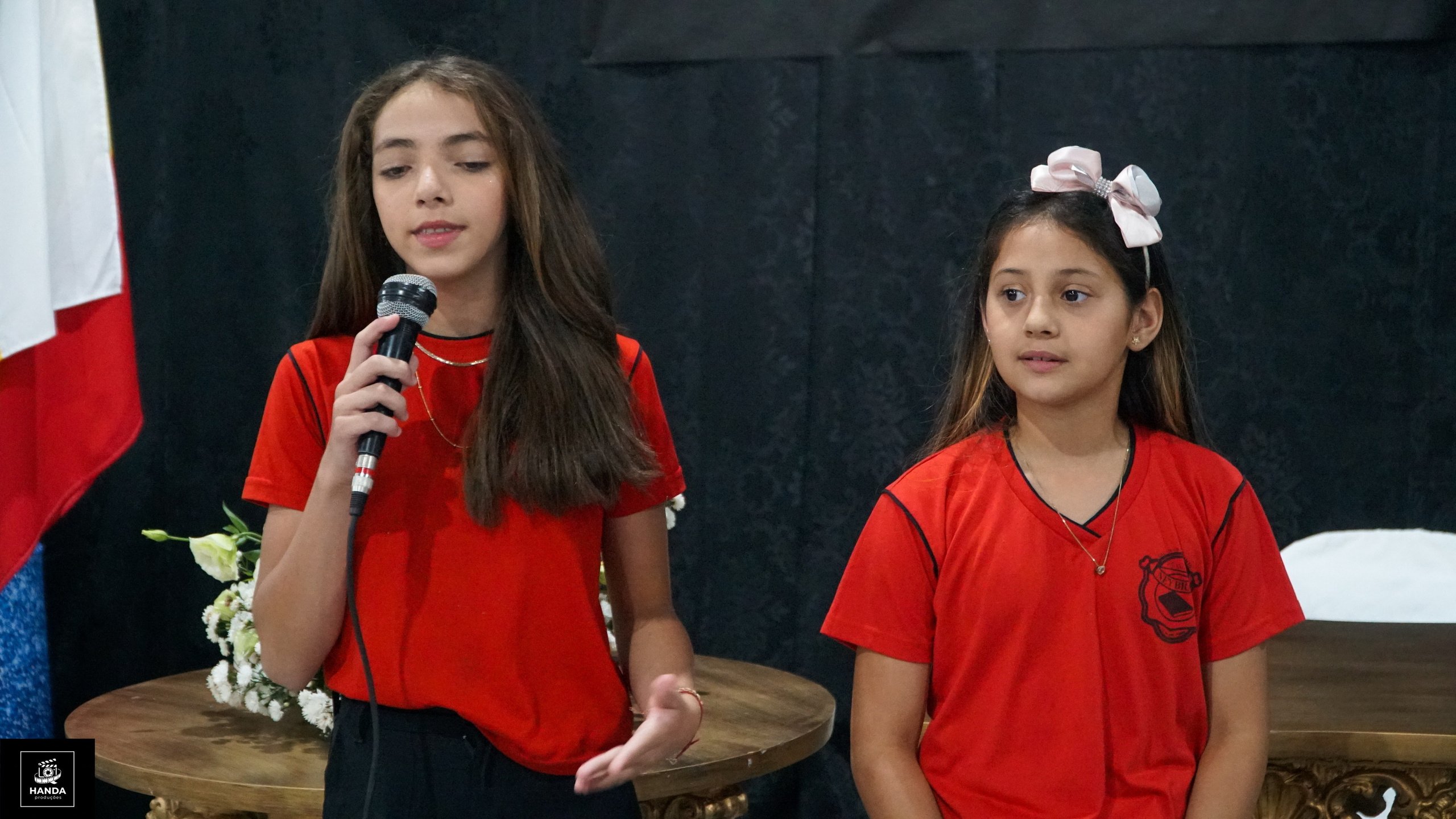 Noite autógrafos colégio Aurélio Buarque de Holanda. Handa Produções