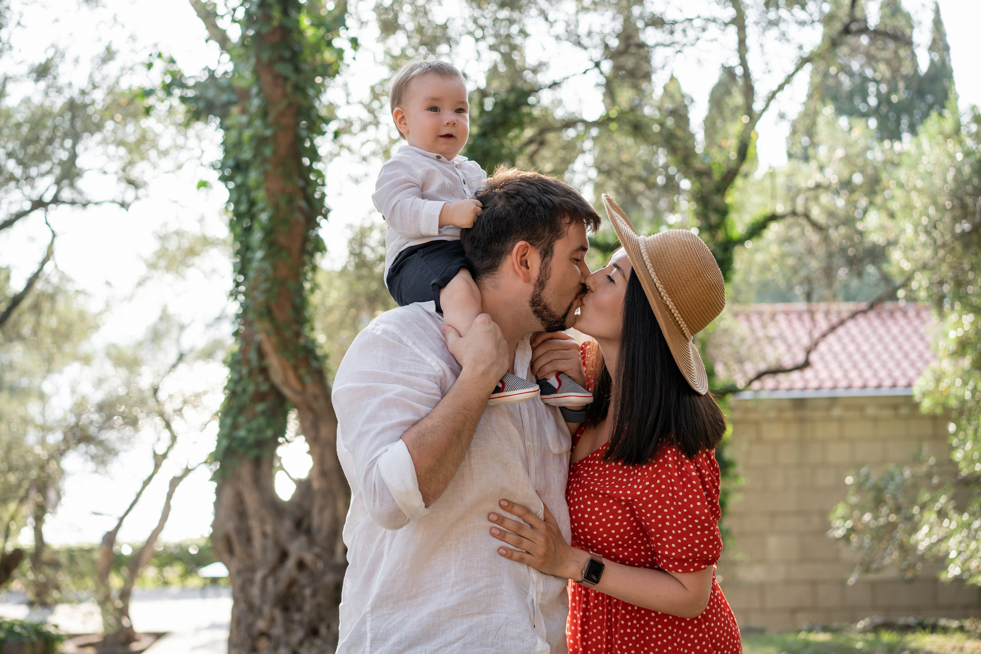 Family photoshoot in Sveti-sefan (Milocer)